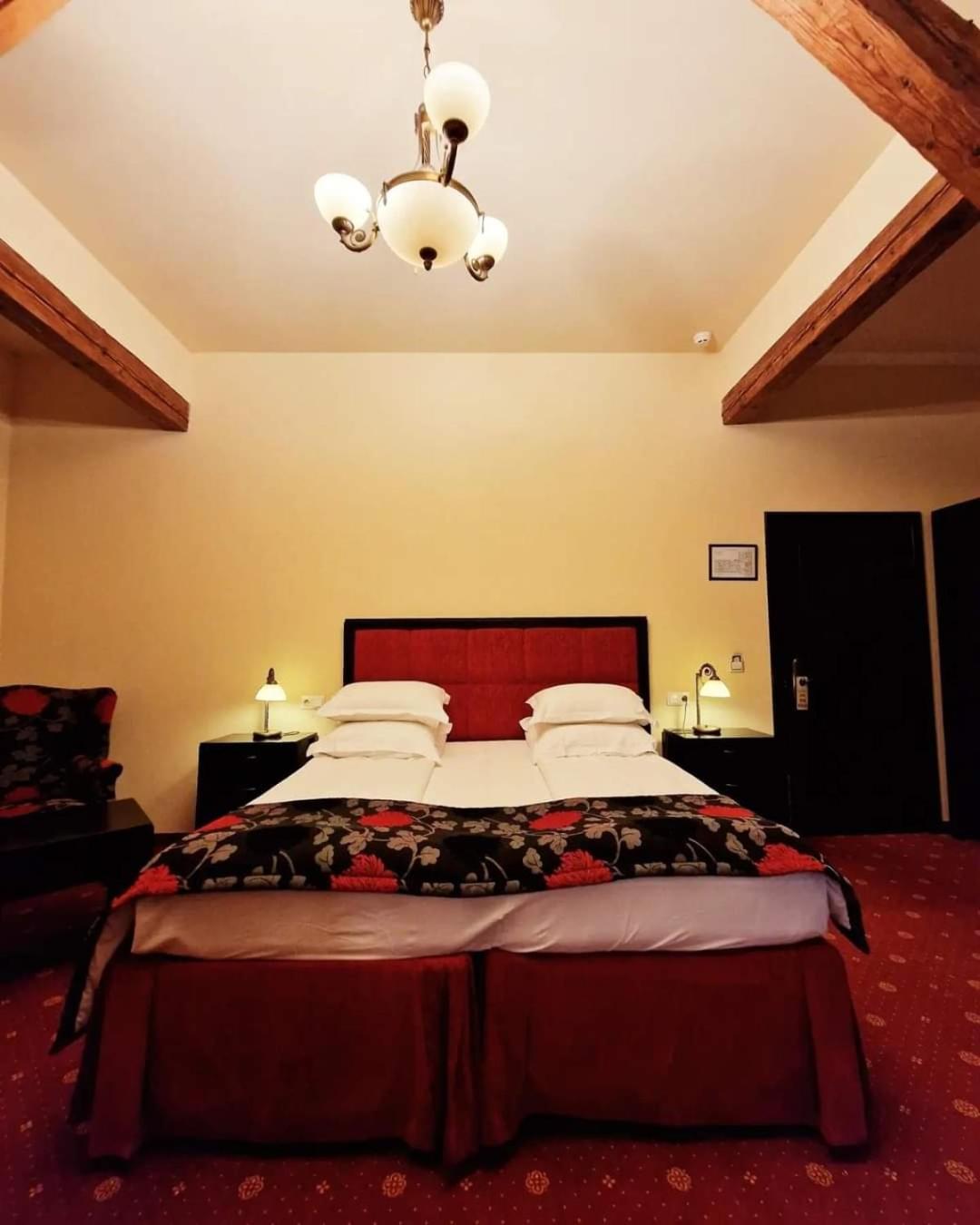 Double Room - Attic photo 1