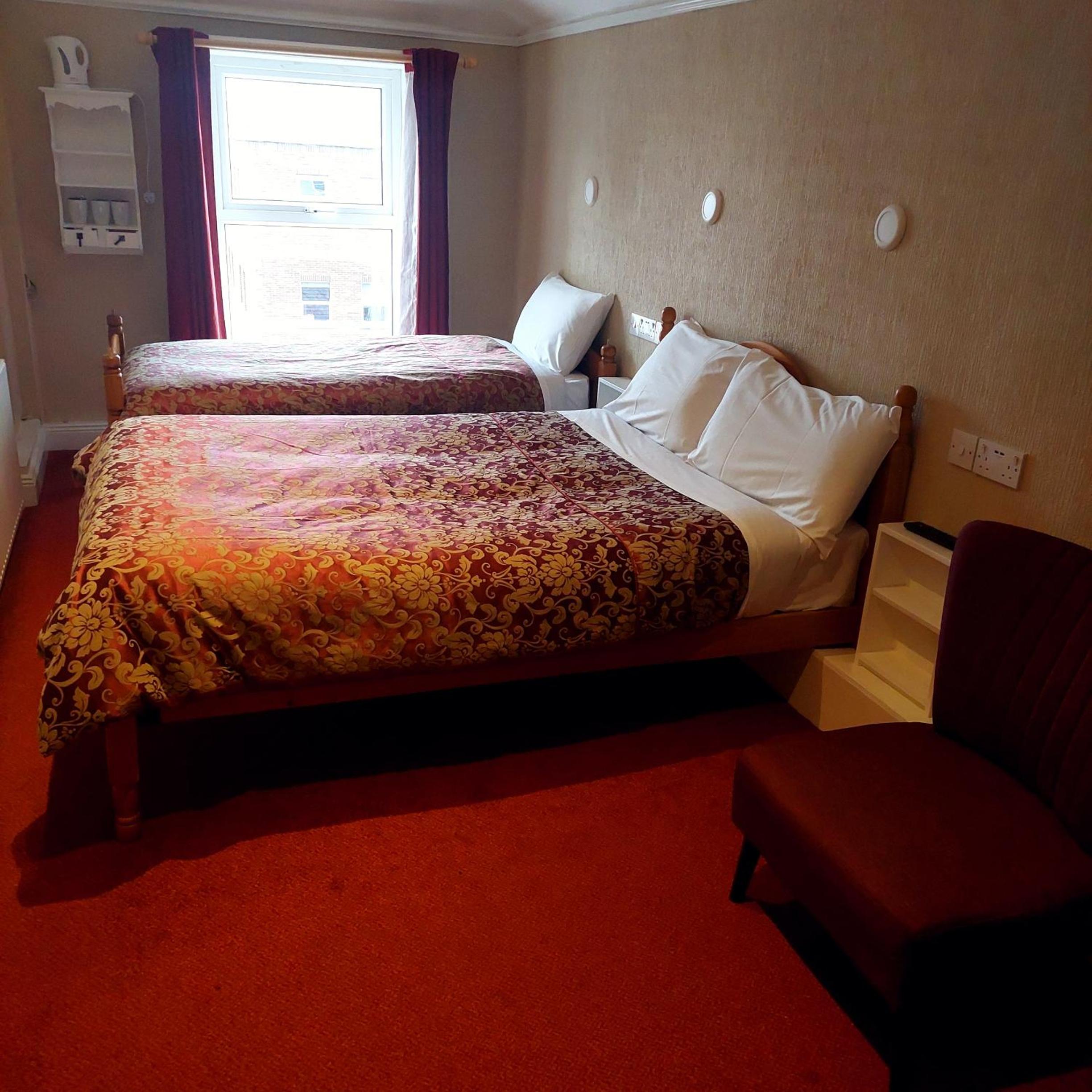 Triple Room with Private Bathroom photo 2