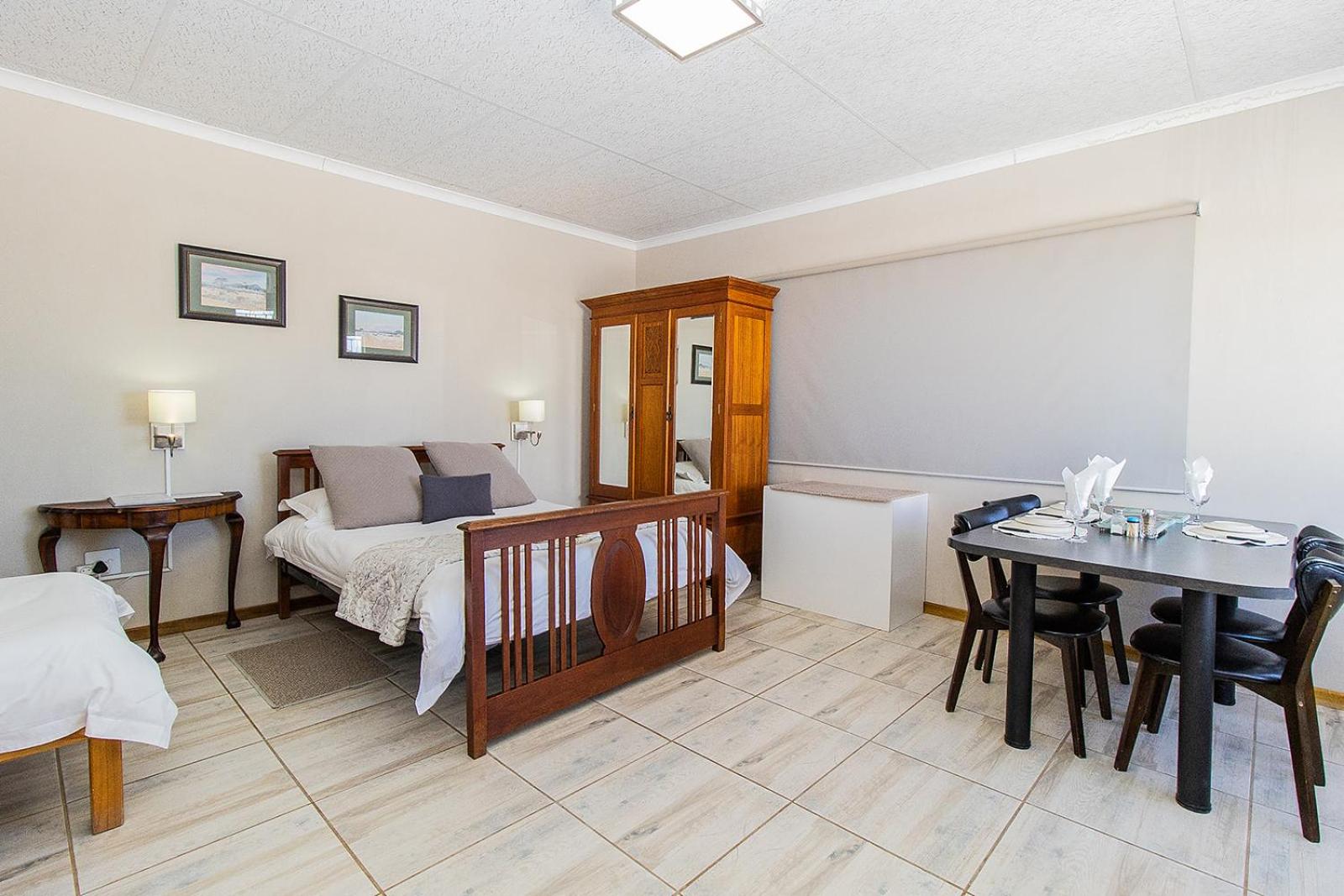 Basic Triple Room photo 2