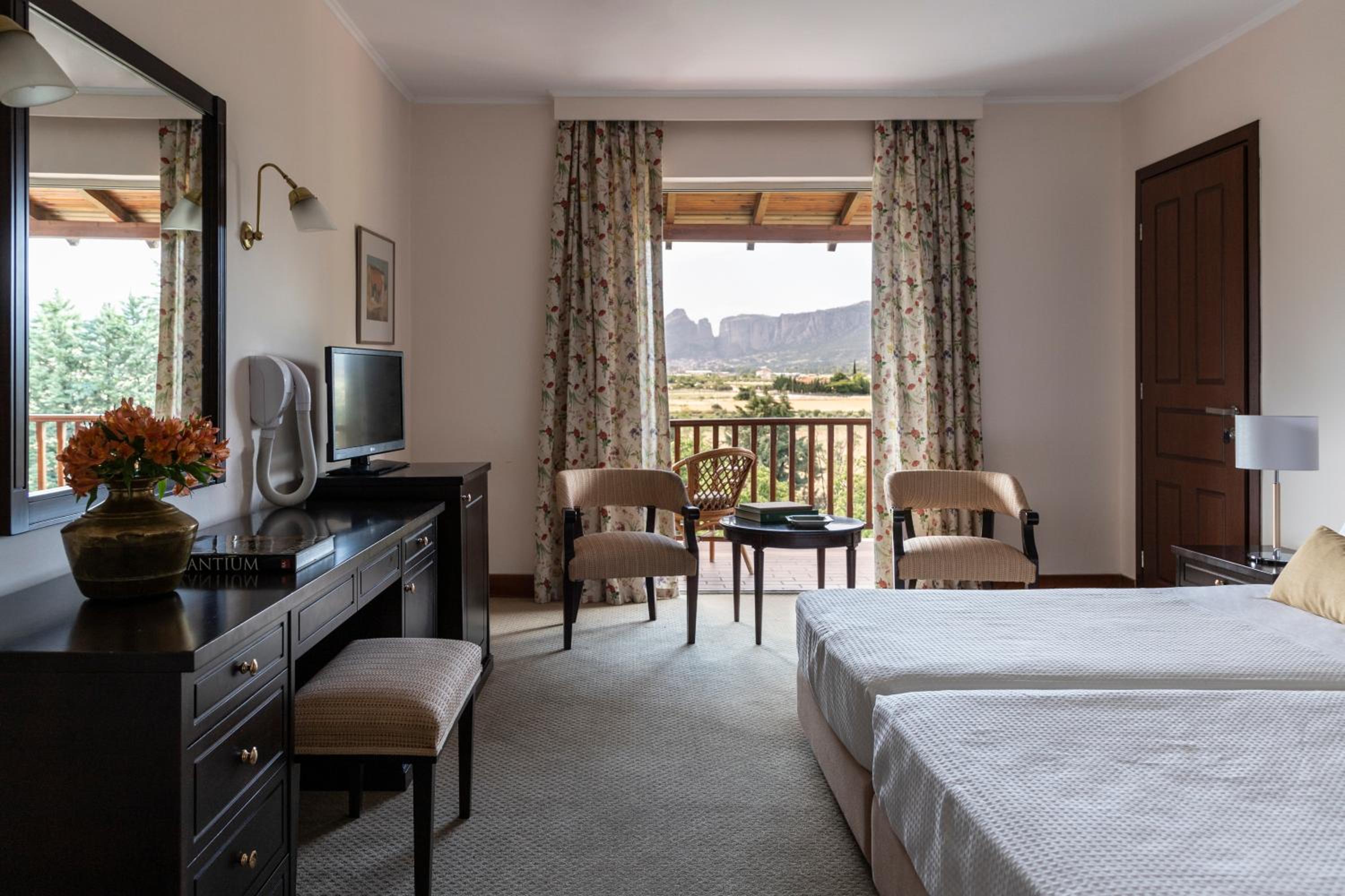 2 Twin Rooms with Interconnecting Door - Photo 2