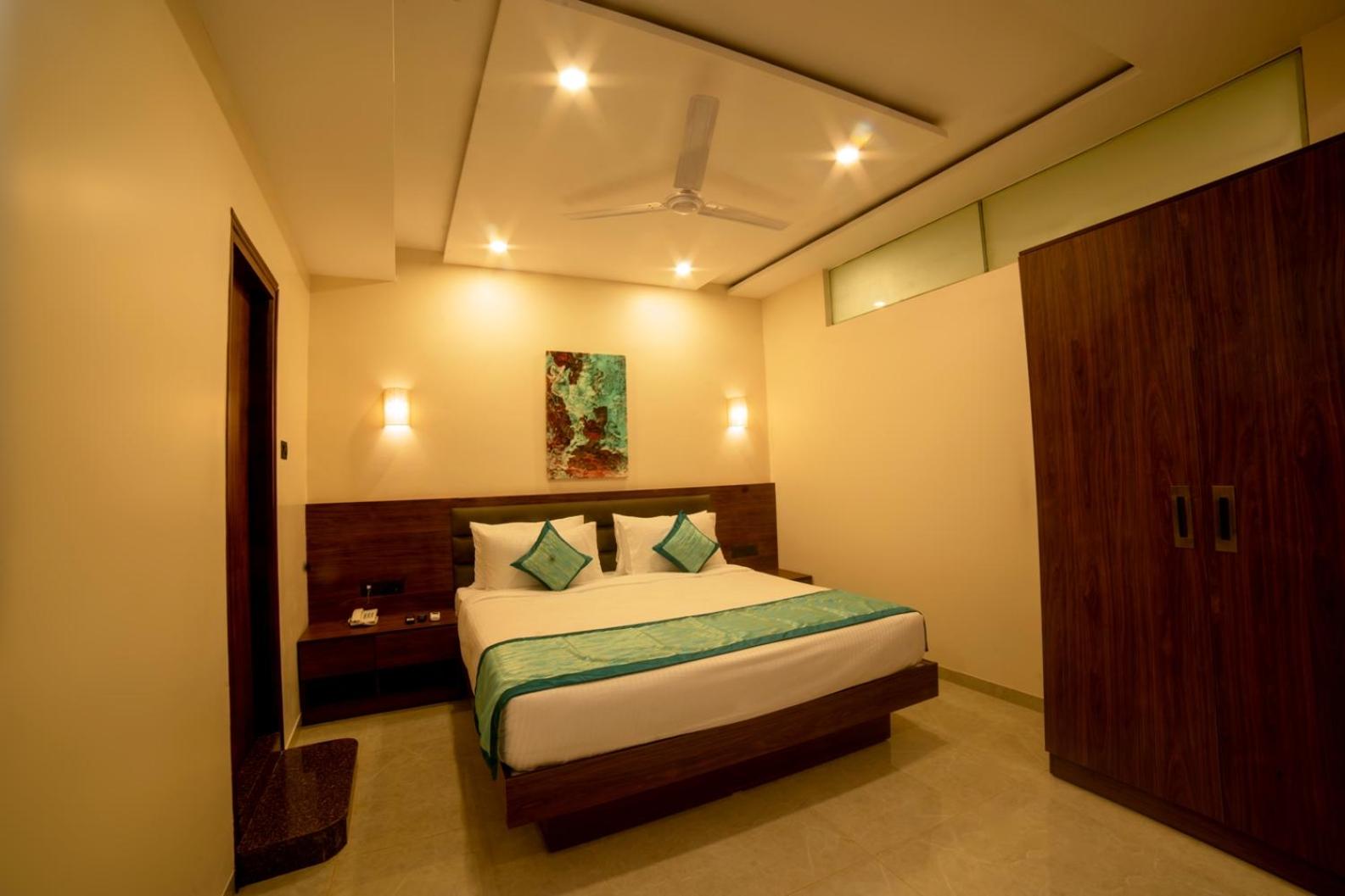 Deluxe Room - Photo 1