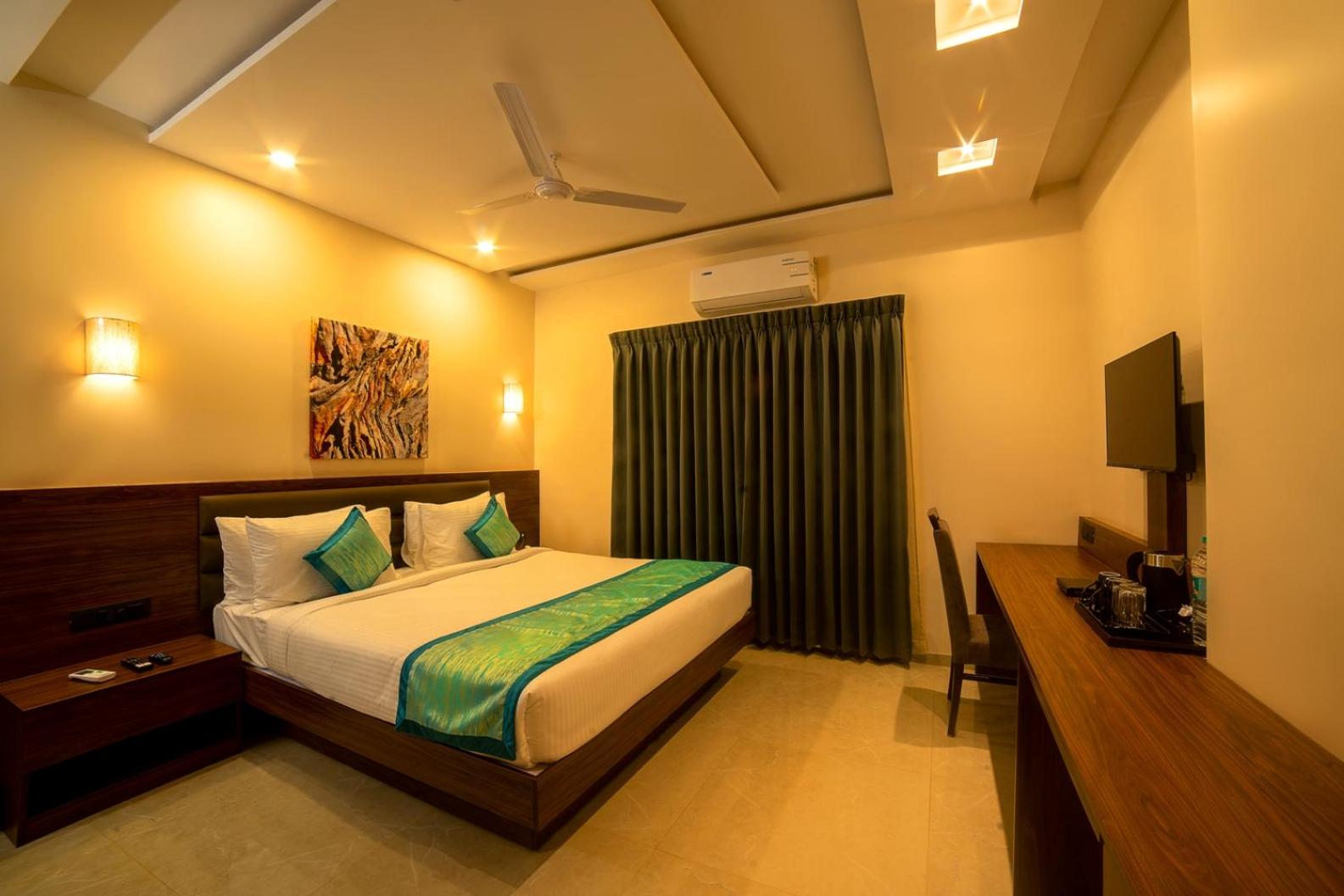 Deluxe Room - Photo 5