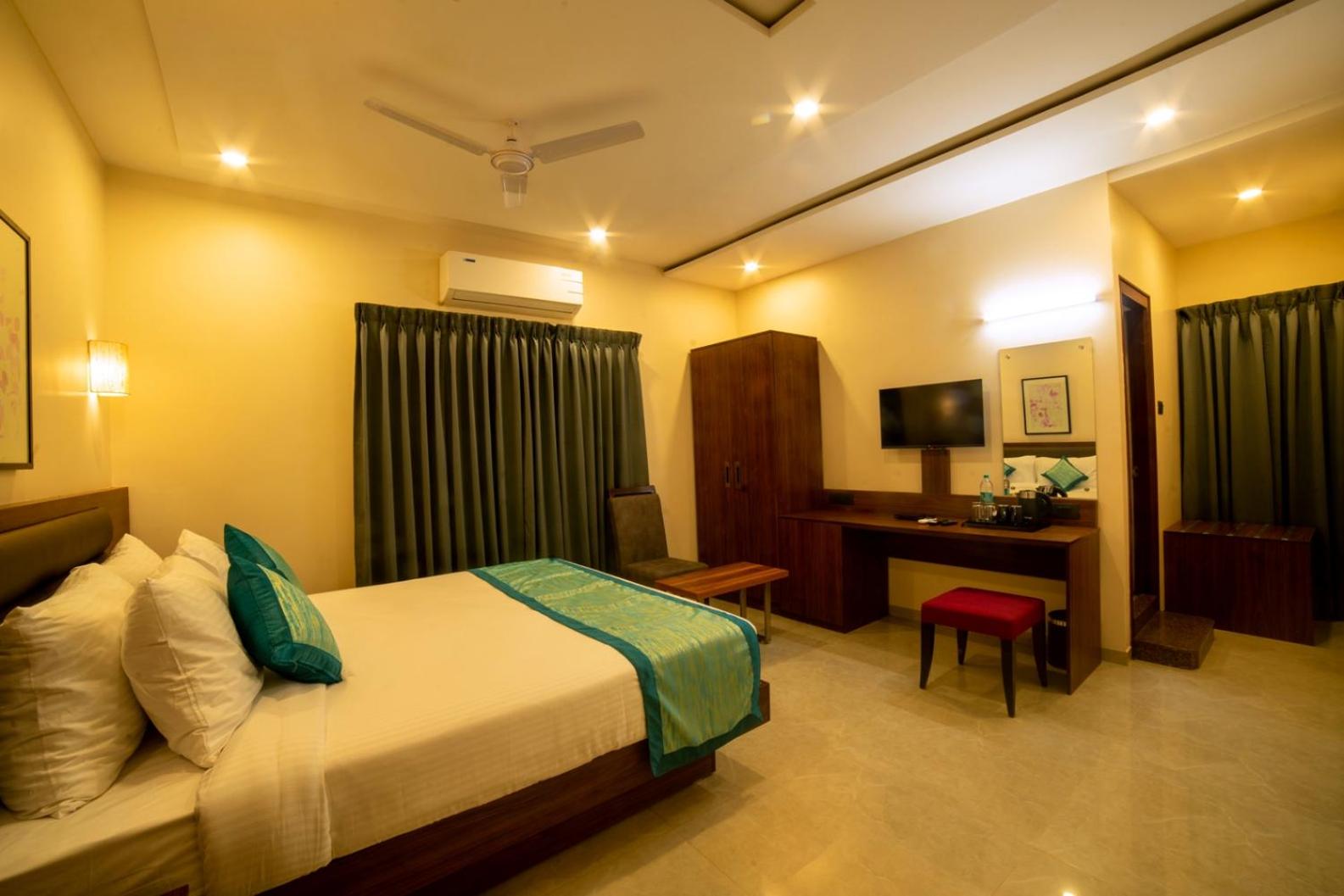 Deluxe Room - Photo 6