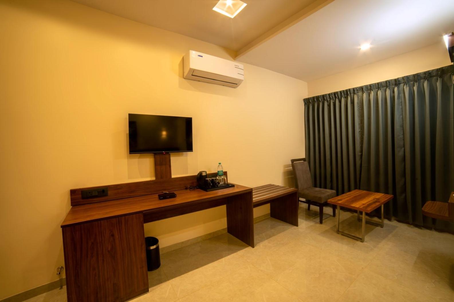Deluxe Room - Photo 4