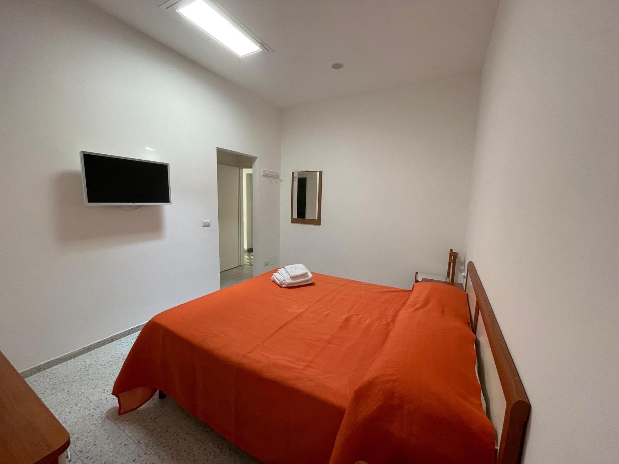 Double or Twin Room with Bathroom