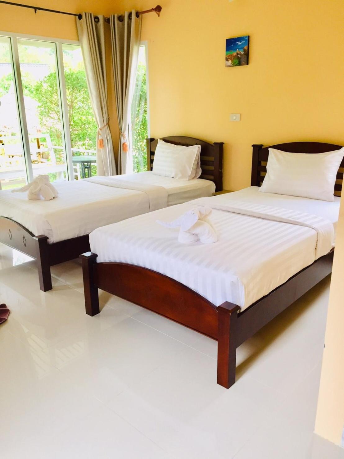 Standard Twin Room - Photo 1