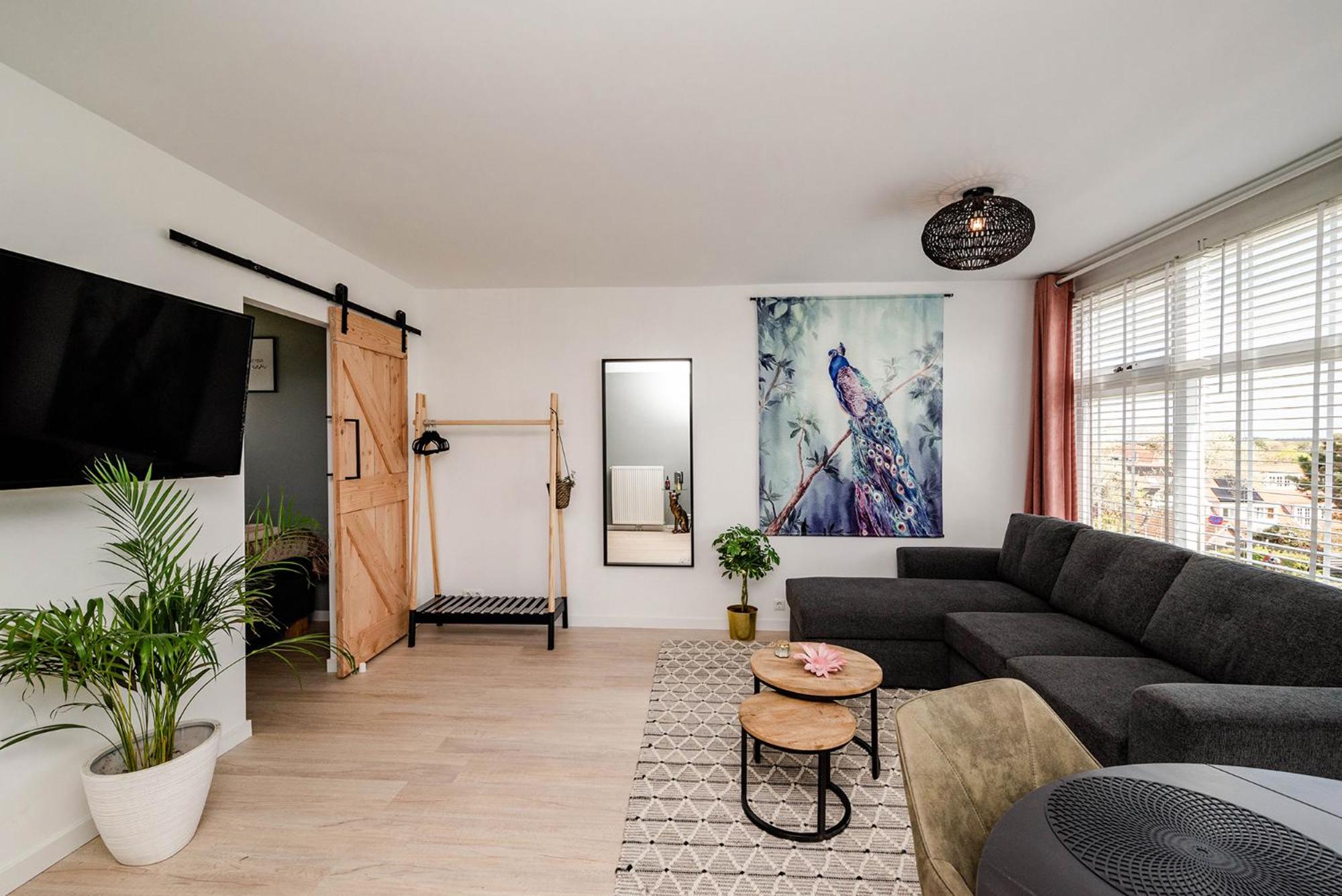 One-Bedroom Apartment - Photo 20