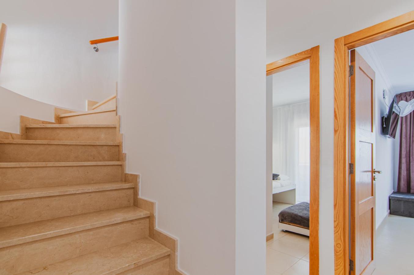 Three-Bedroom House photo 3