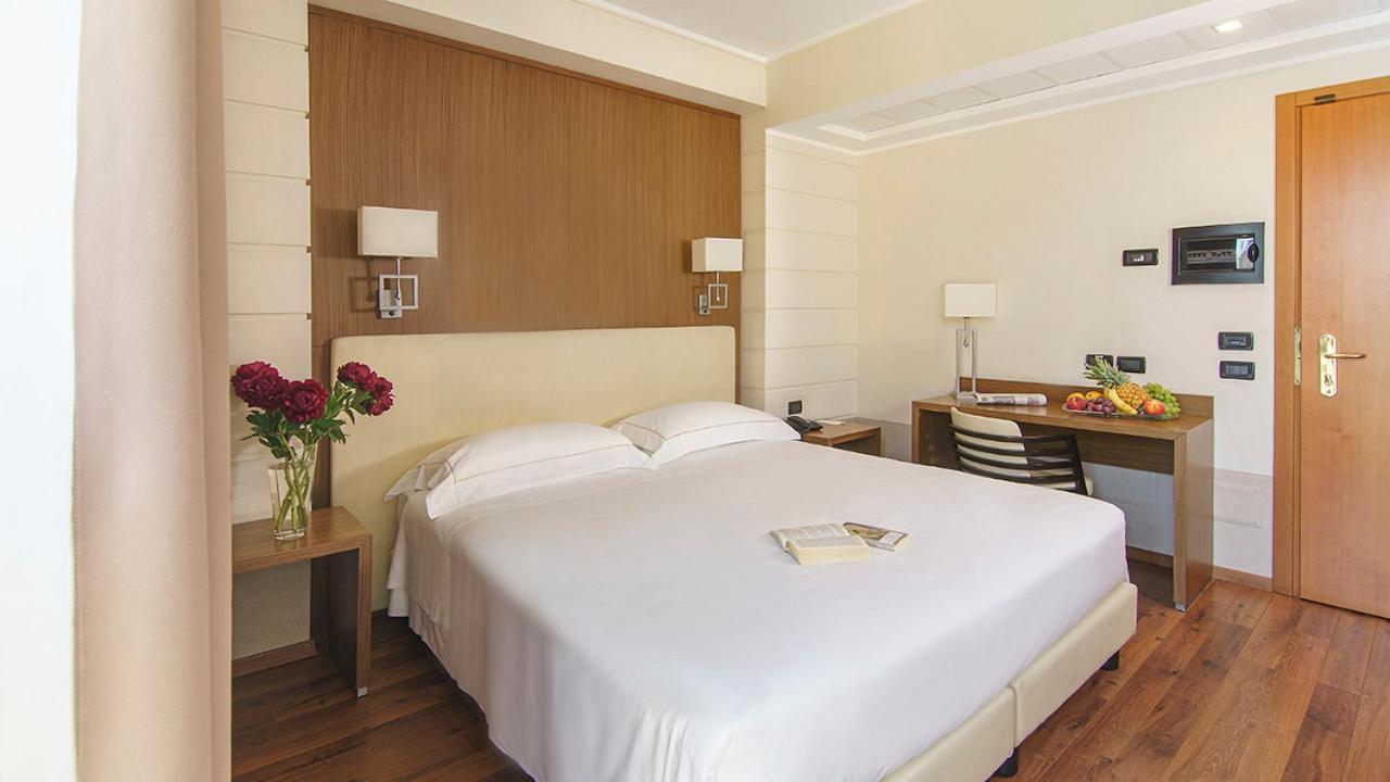 Economy Double Room photo 1
