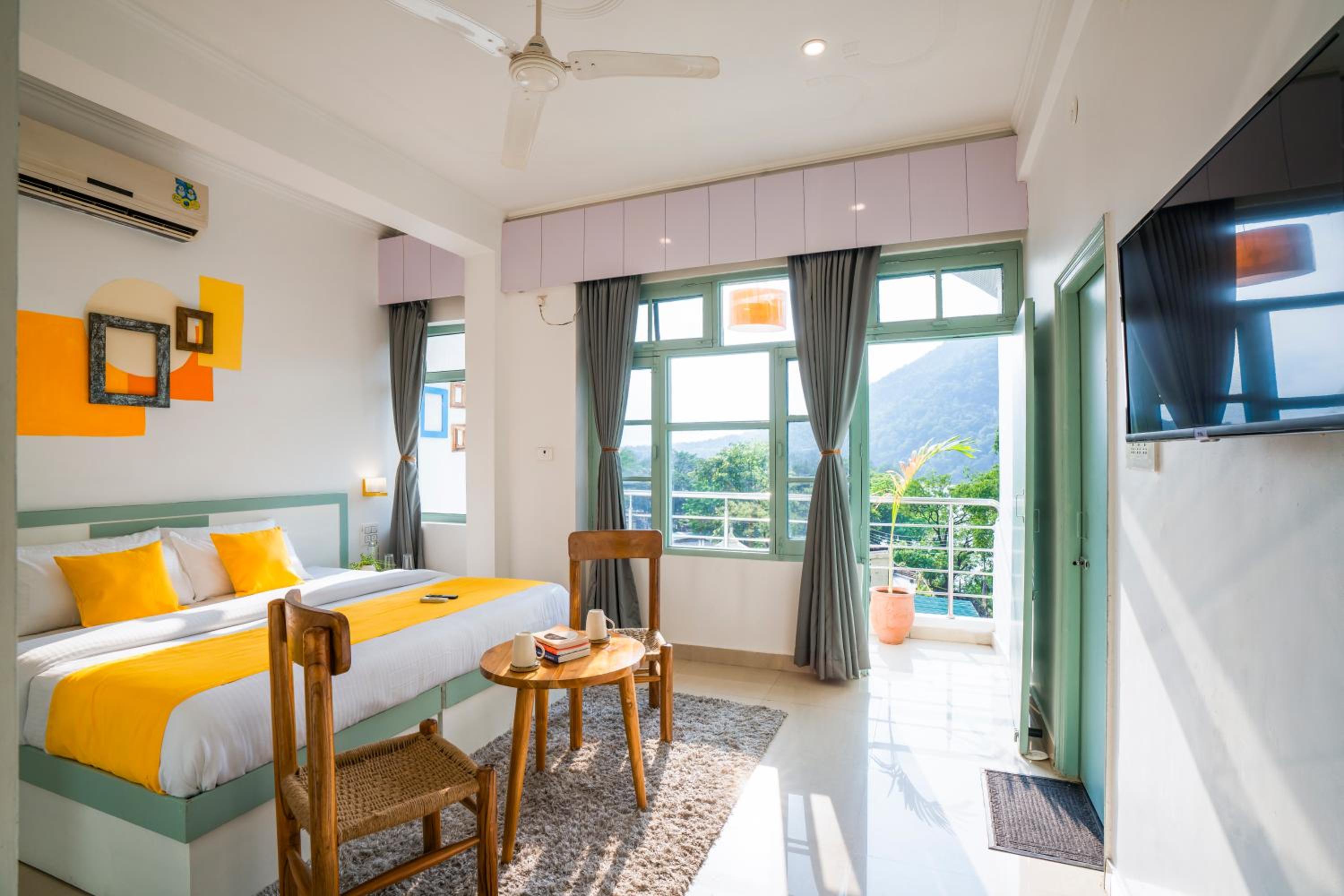 Deluxe Double Room with Balcony photo 1