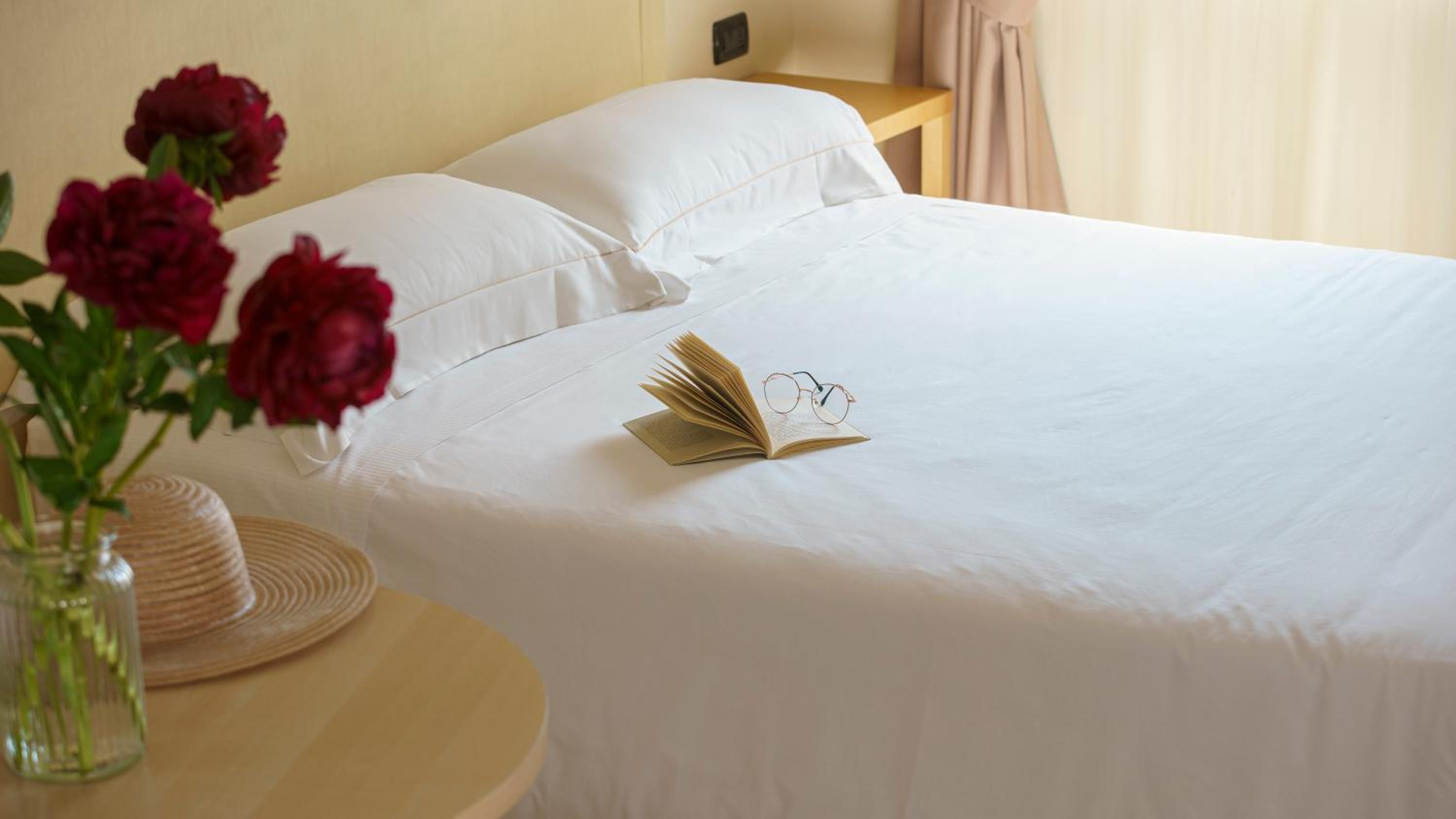 Large Double Room photo 1