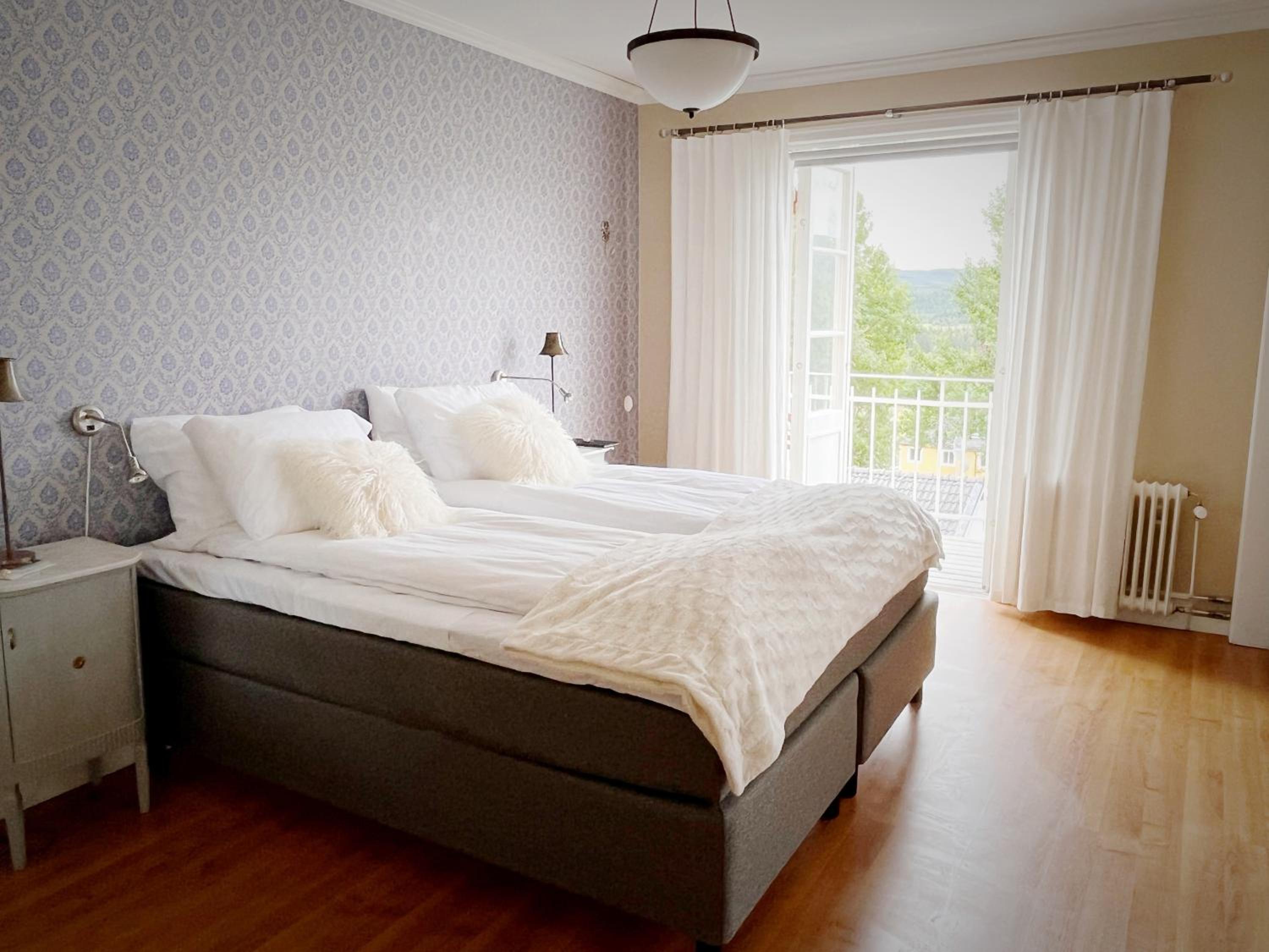 Junior Suite with Mountain View photo 2