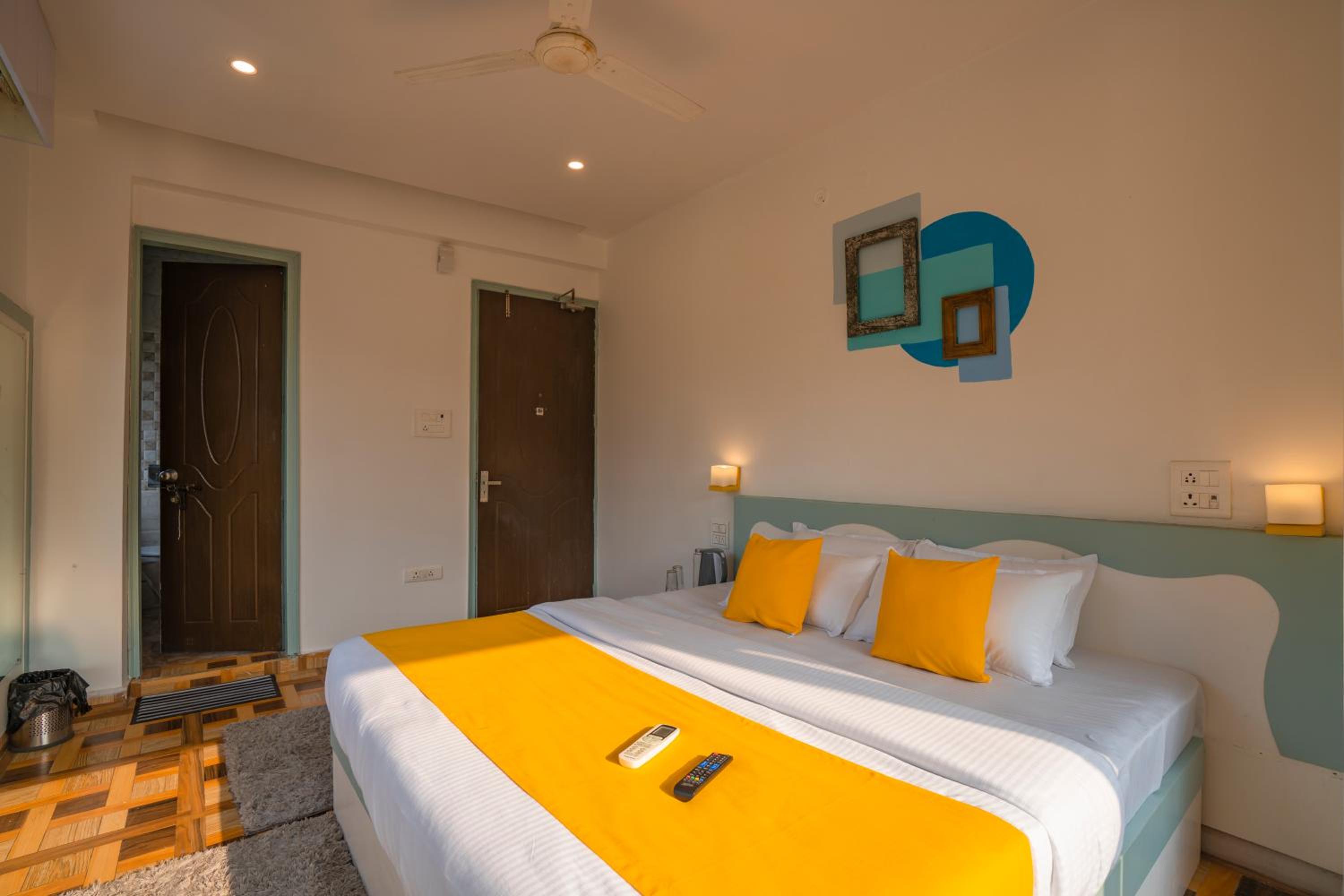 Deluxe Room - Photo 1