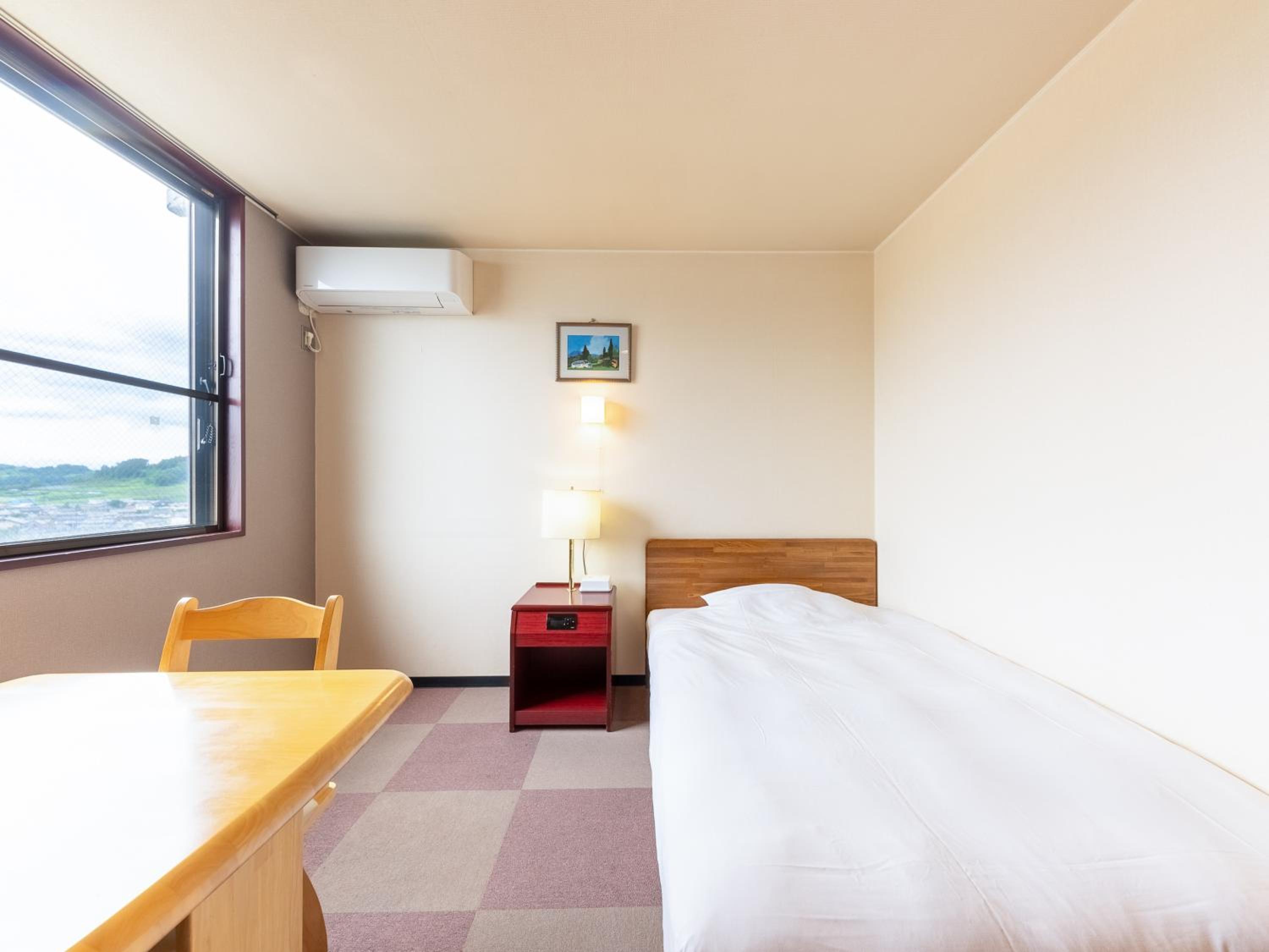 Deluxe Single Room - Smoking