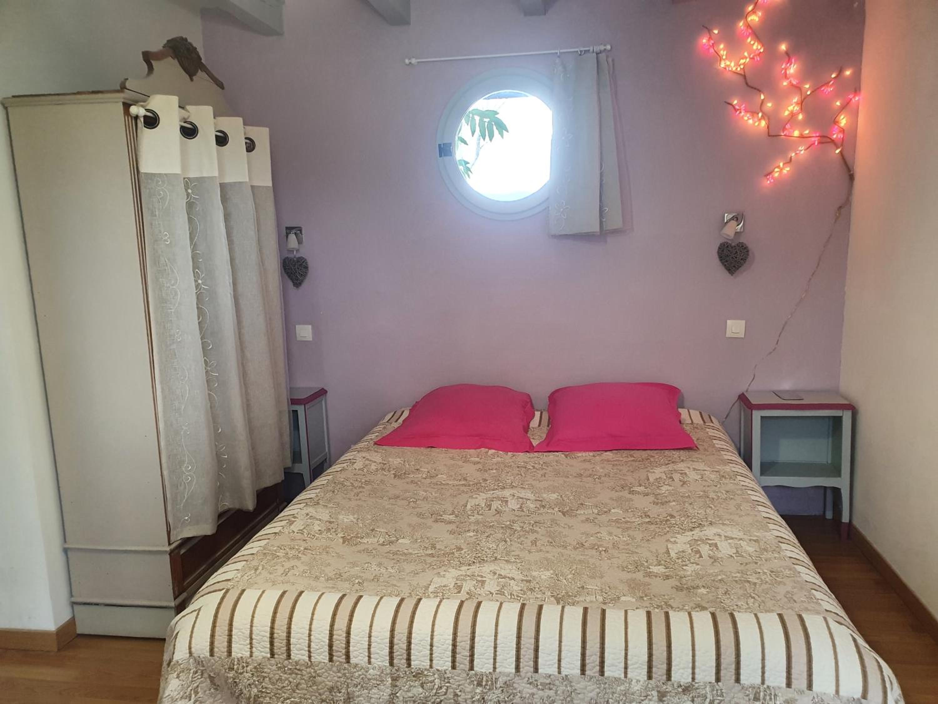 Double Room with Private Bathroom photo 1
