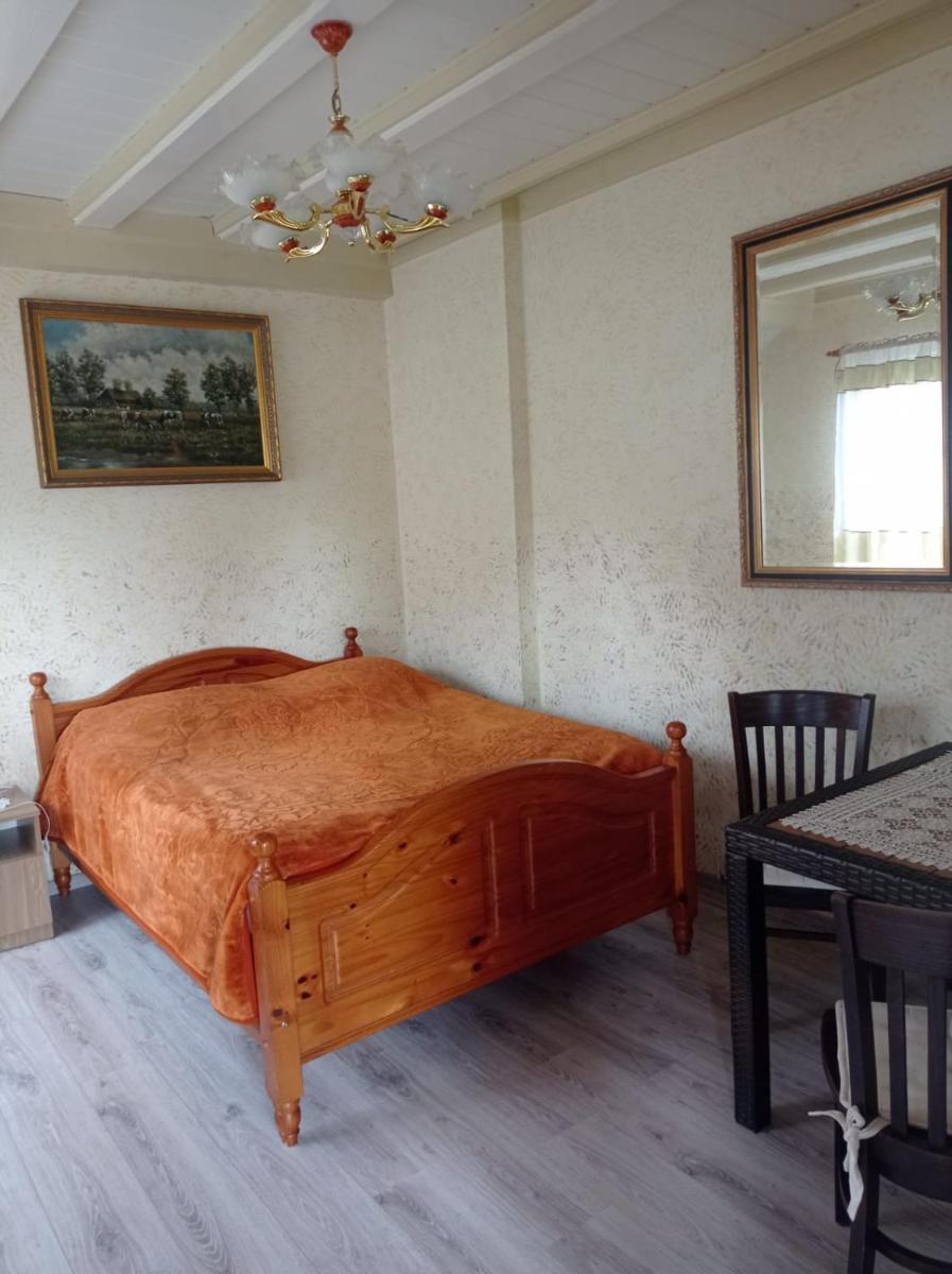 Large Double Room - Photo 6