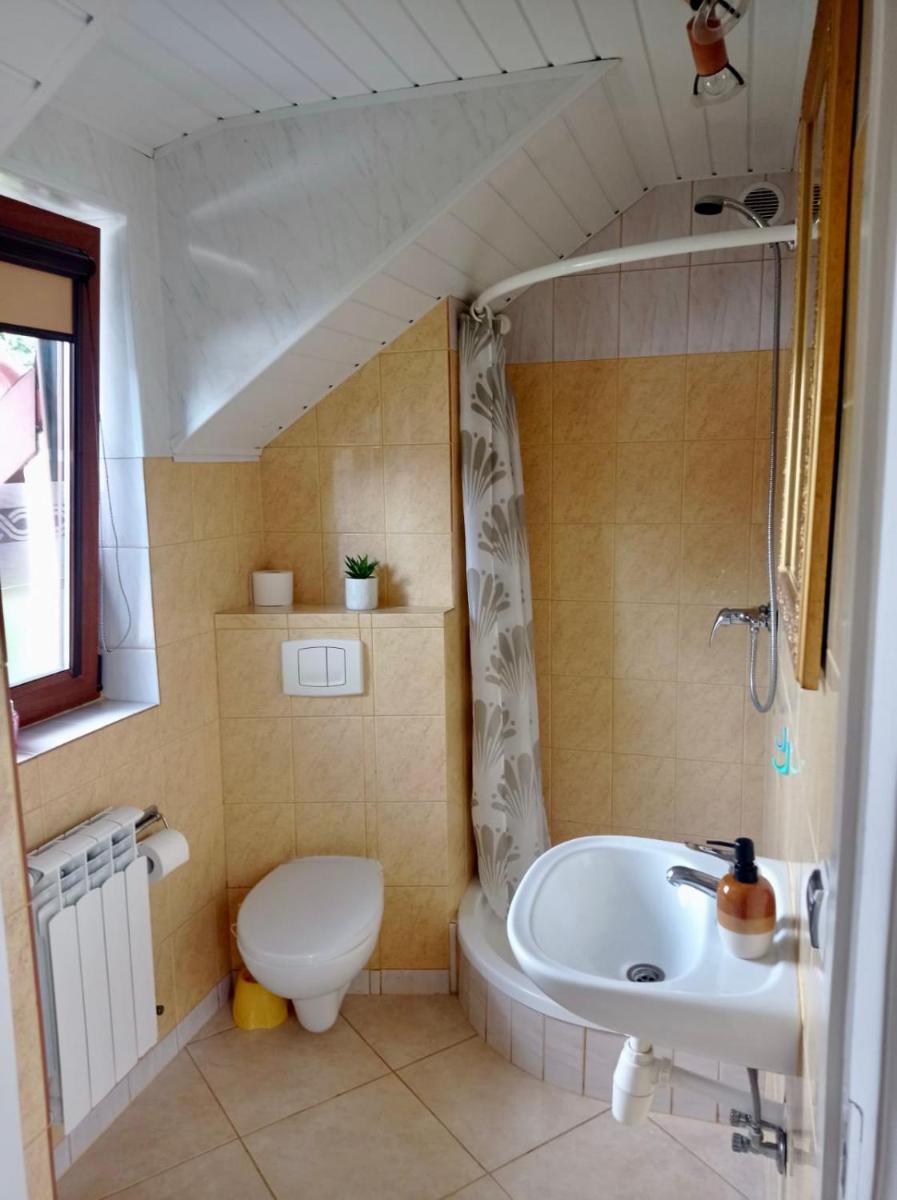 Large Double Room - Photo 2
