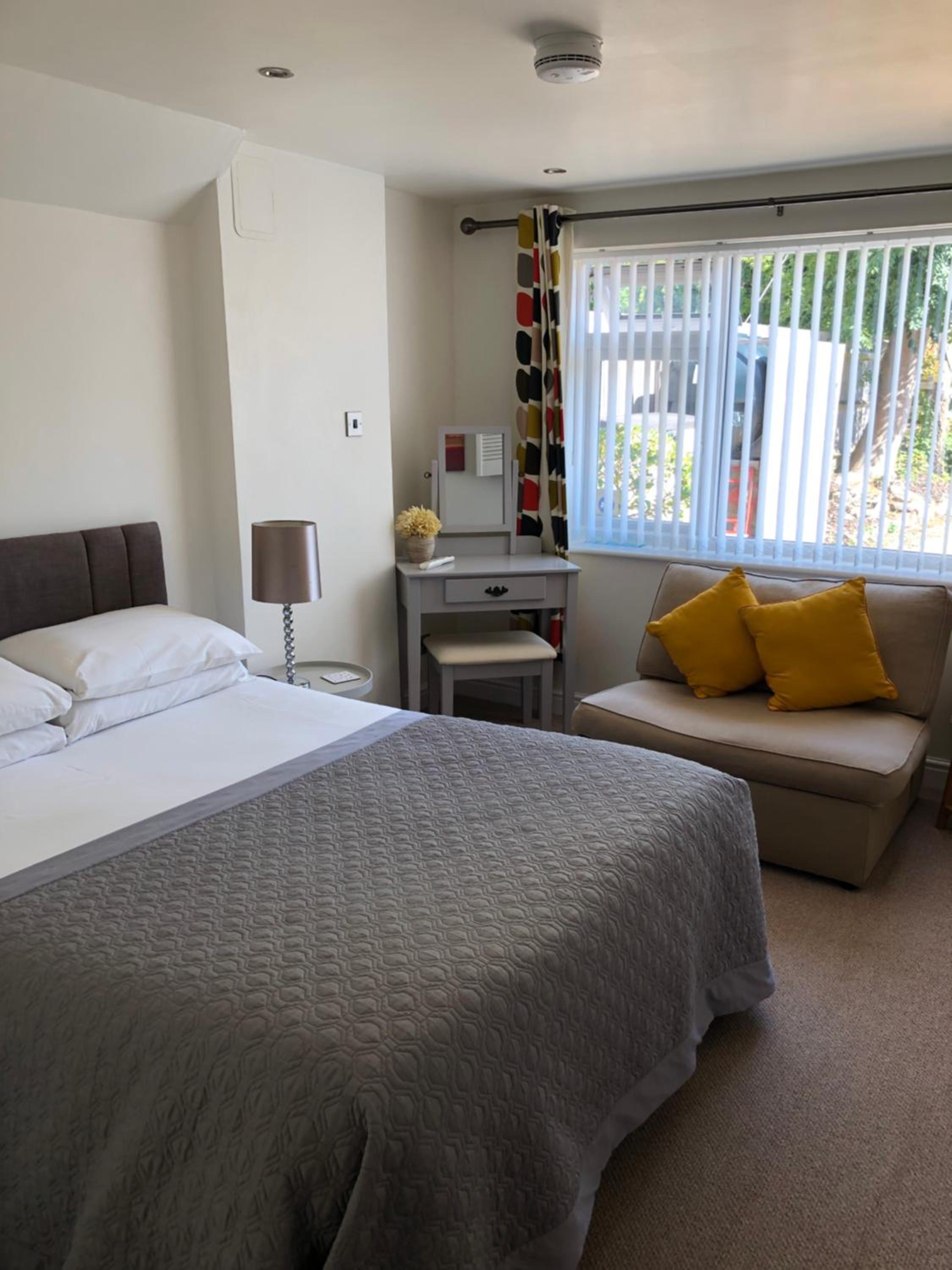 Deluxe Double Room with Shower photo 3