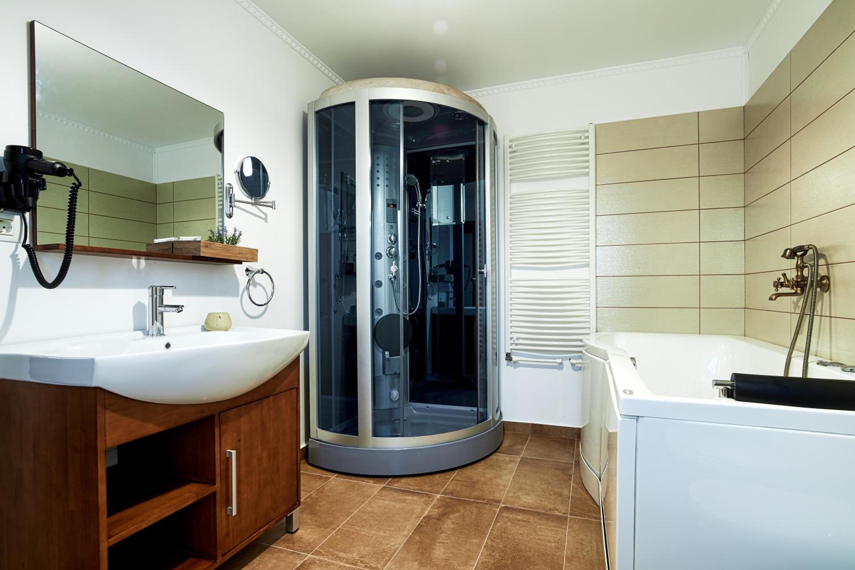 Large Double Room photo 2