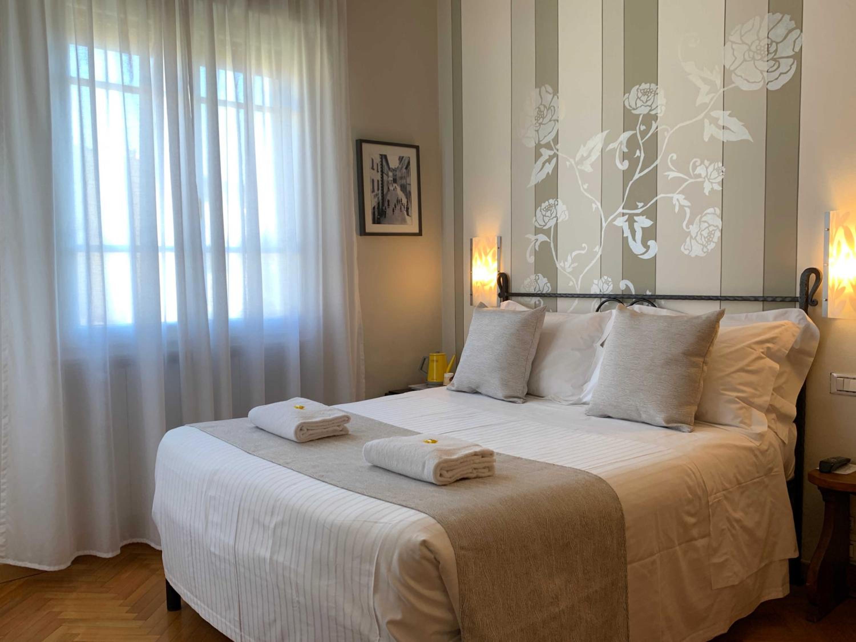Small Double Room photo 2