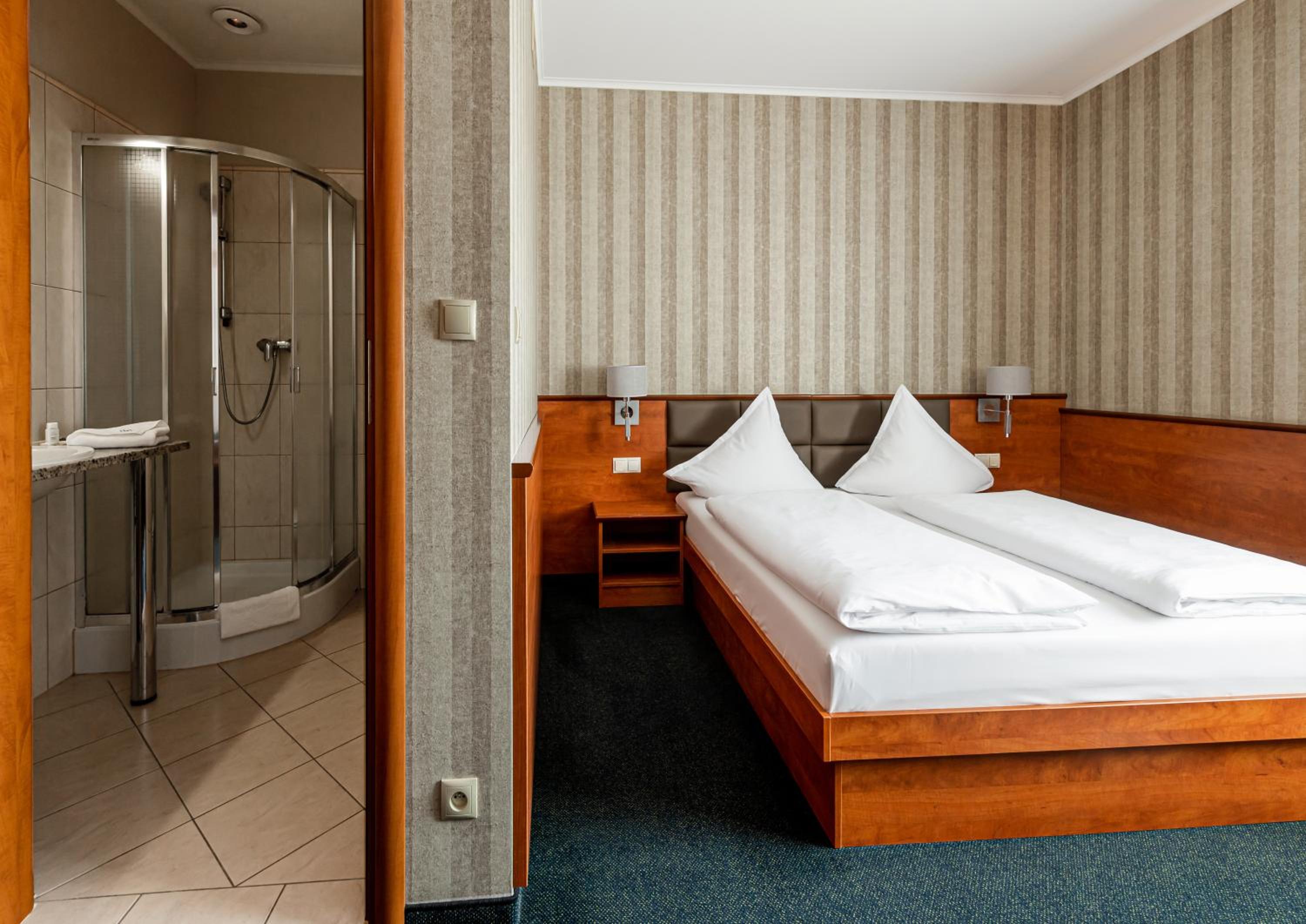 Single Room photo 2