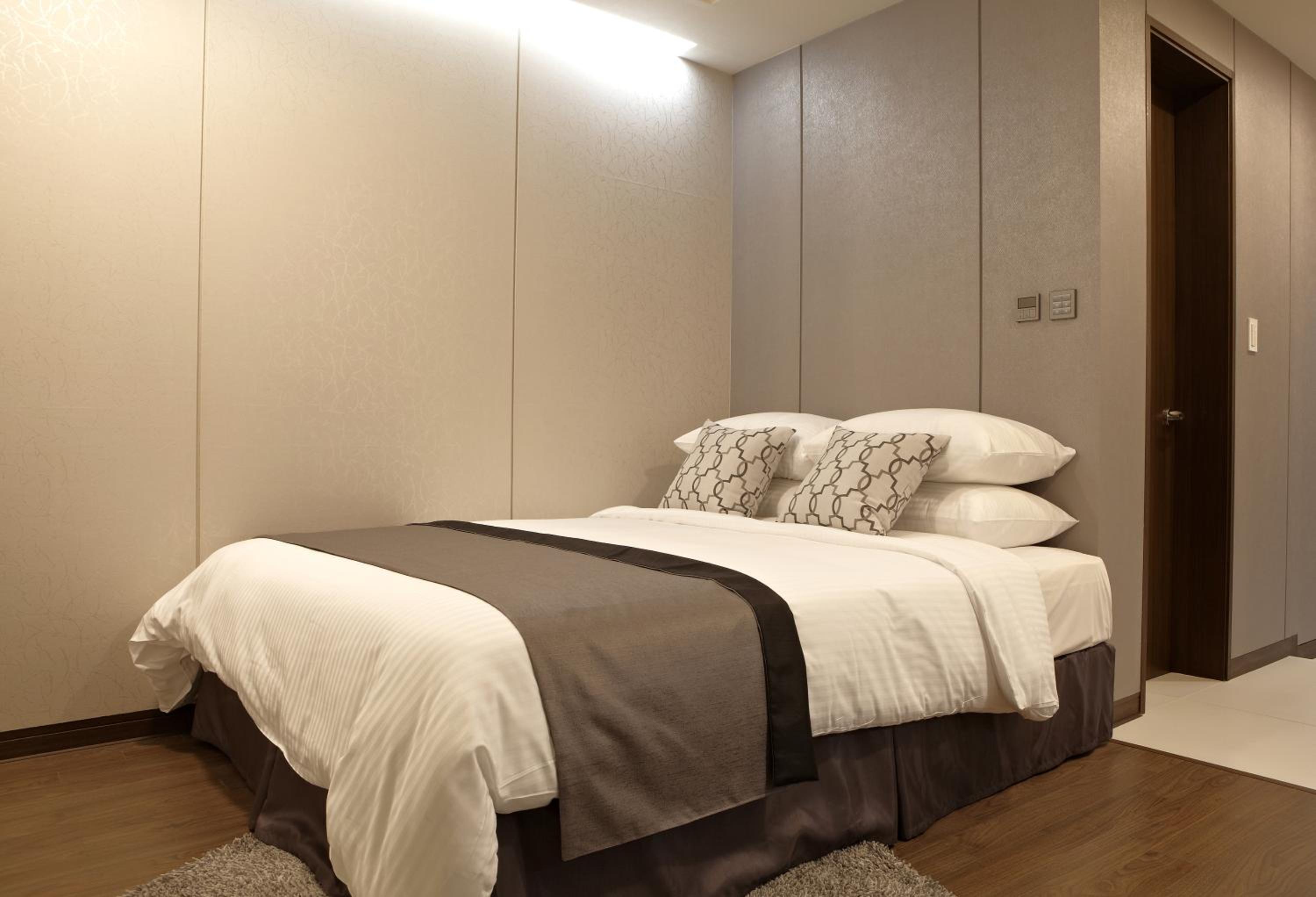 Single Offer - Standard Double Room with Breakfast for 1 photo 2