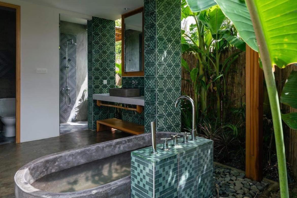 Suite with Spa Bath photo 3