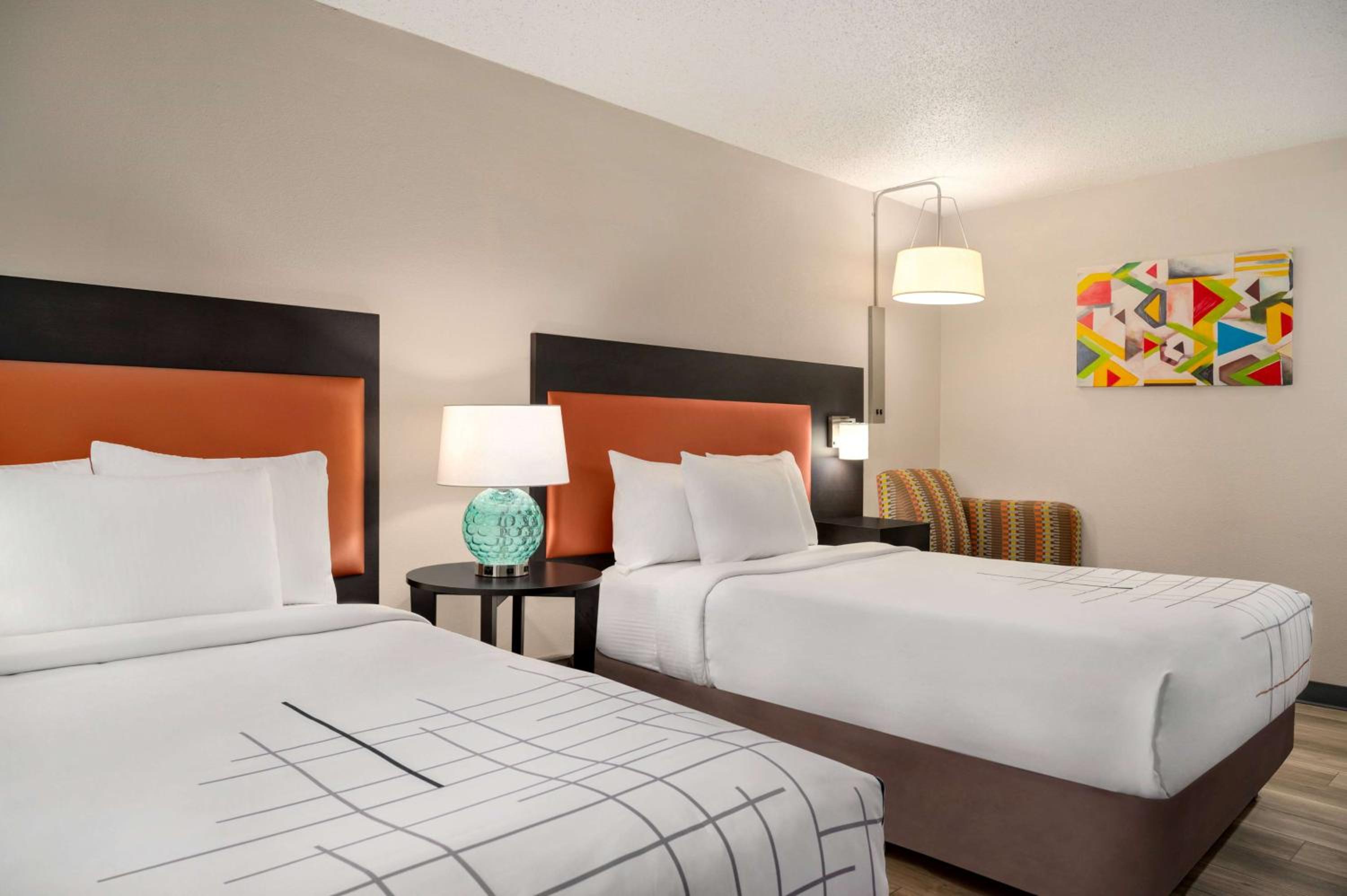 Deluxe Double with Two Double Beds  - Photo 6