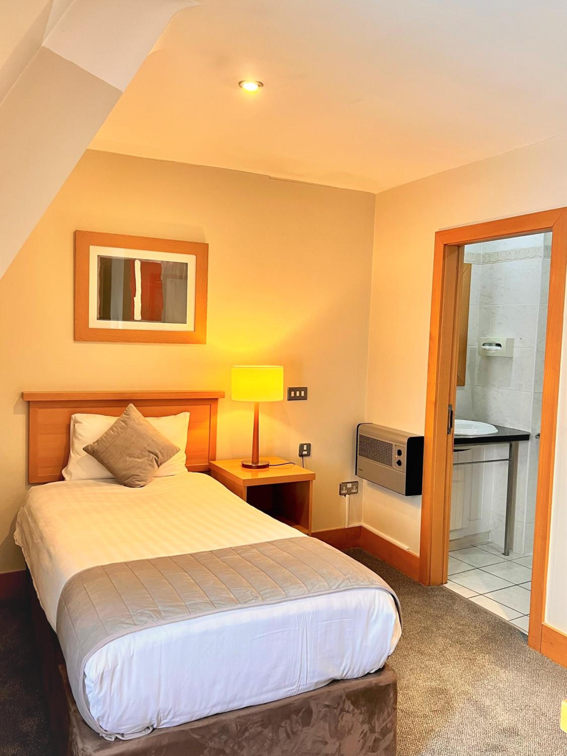 Standard Single Room photo 3