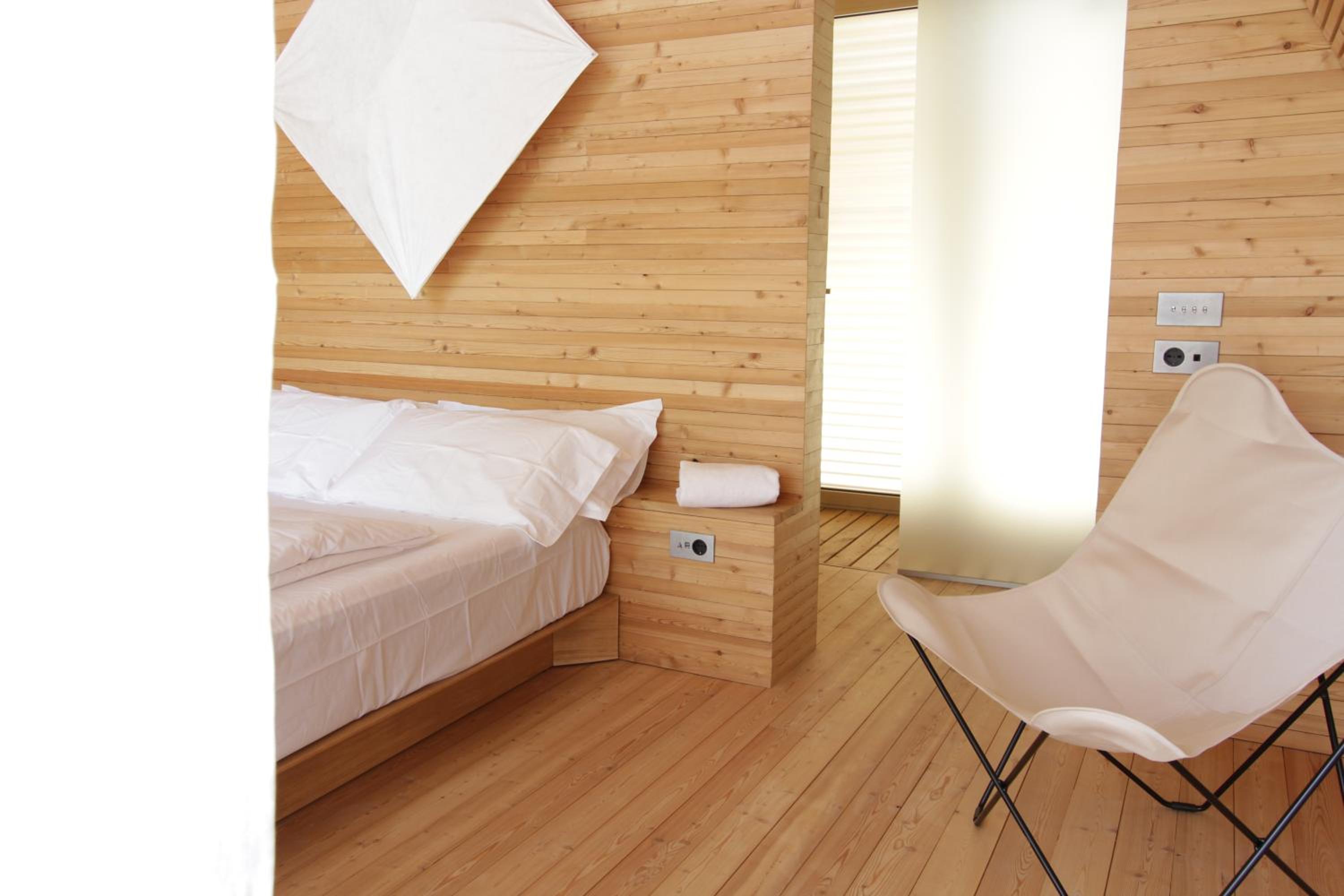 Deluxe Queen Room photo 3