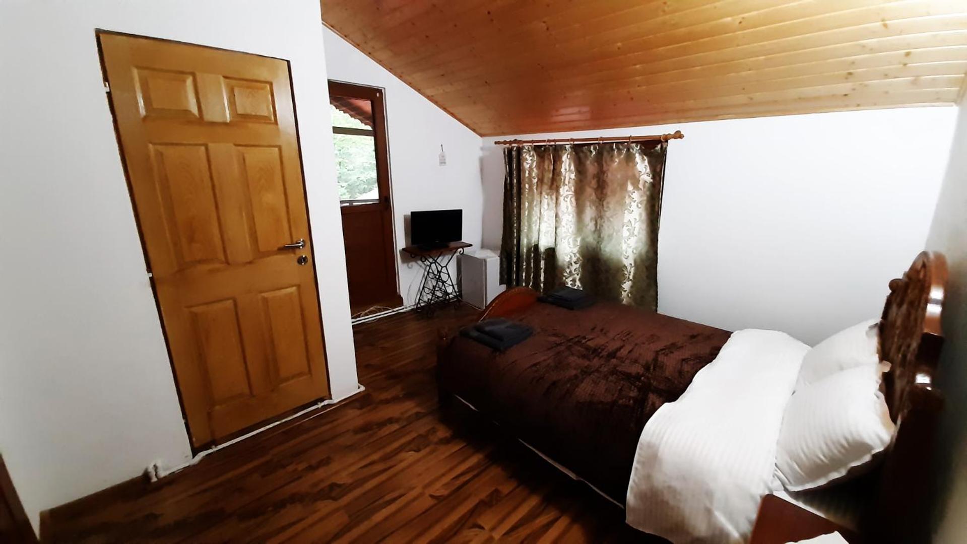 Single Room with Private Bathroom photo 2