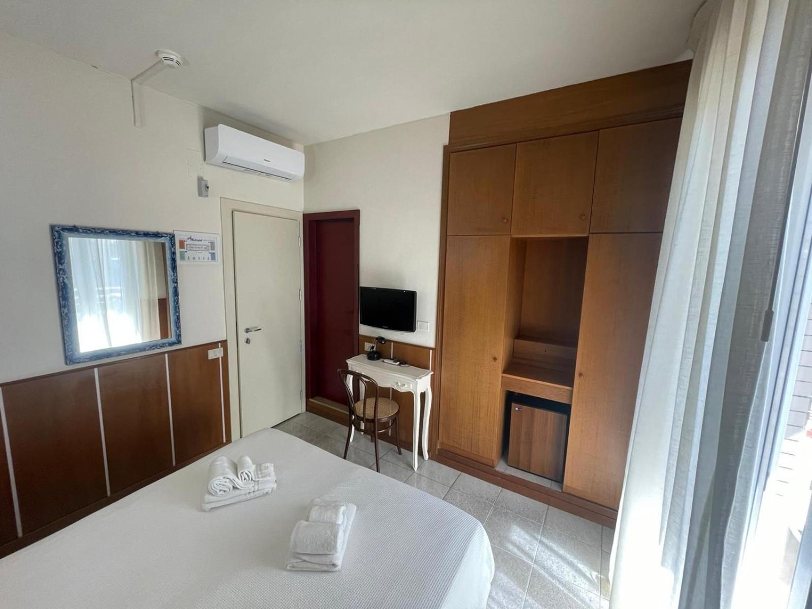Economy Double Room photo 1