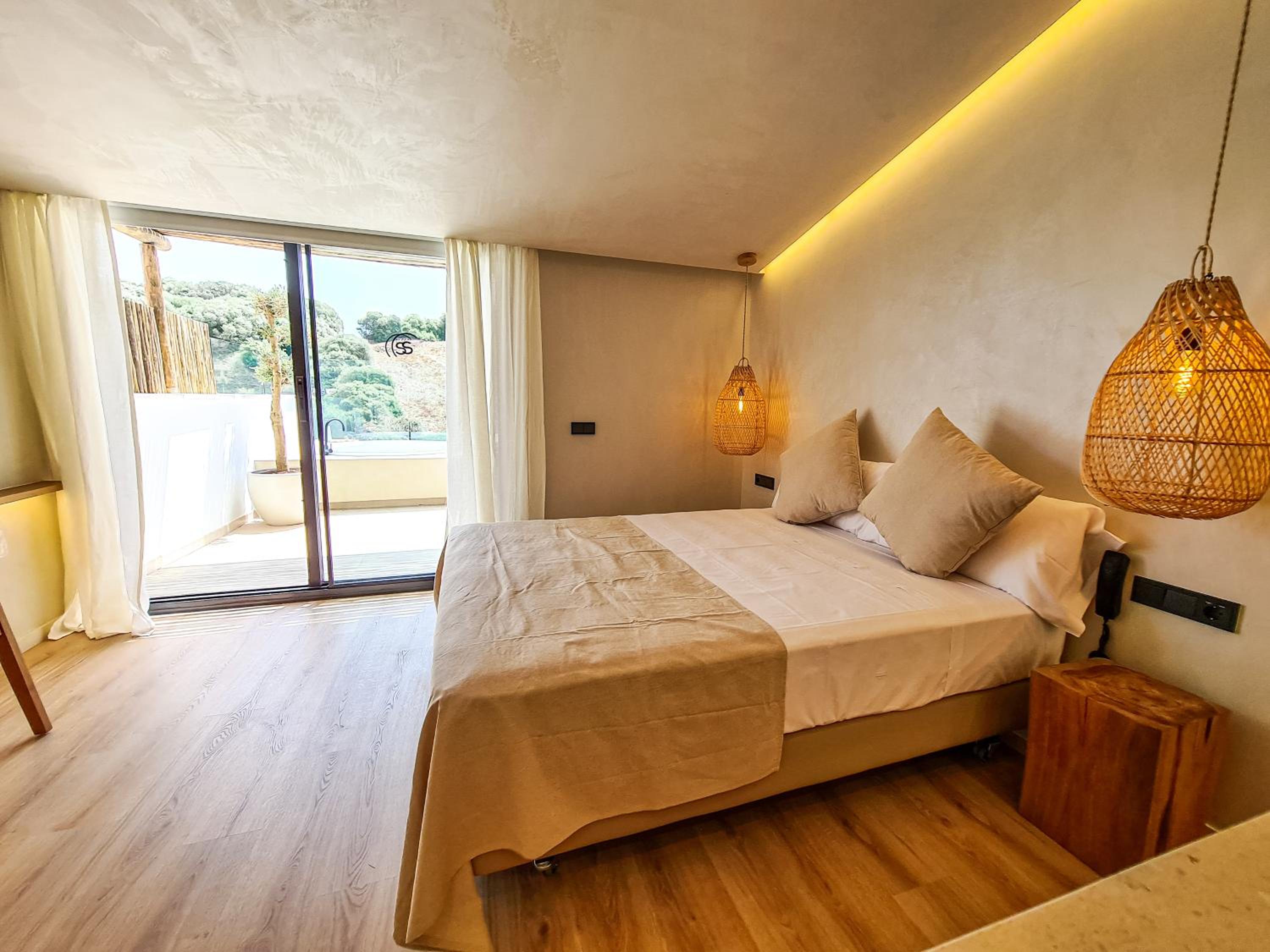 Superior Double Room - Photo 12
