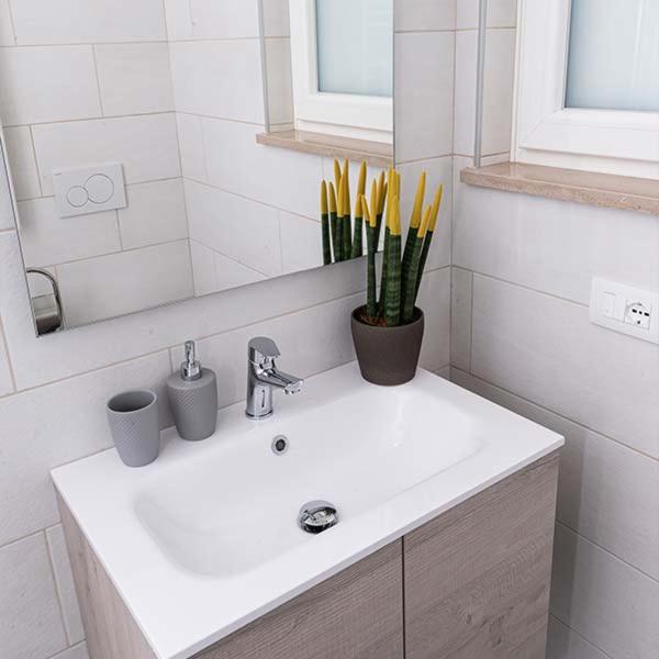 Double or Twin Room with Private Bathroom photo 2