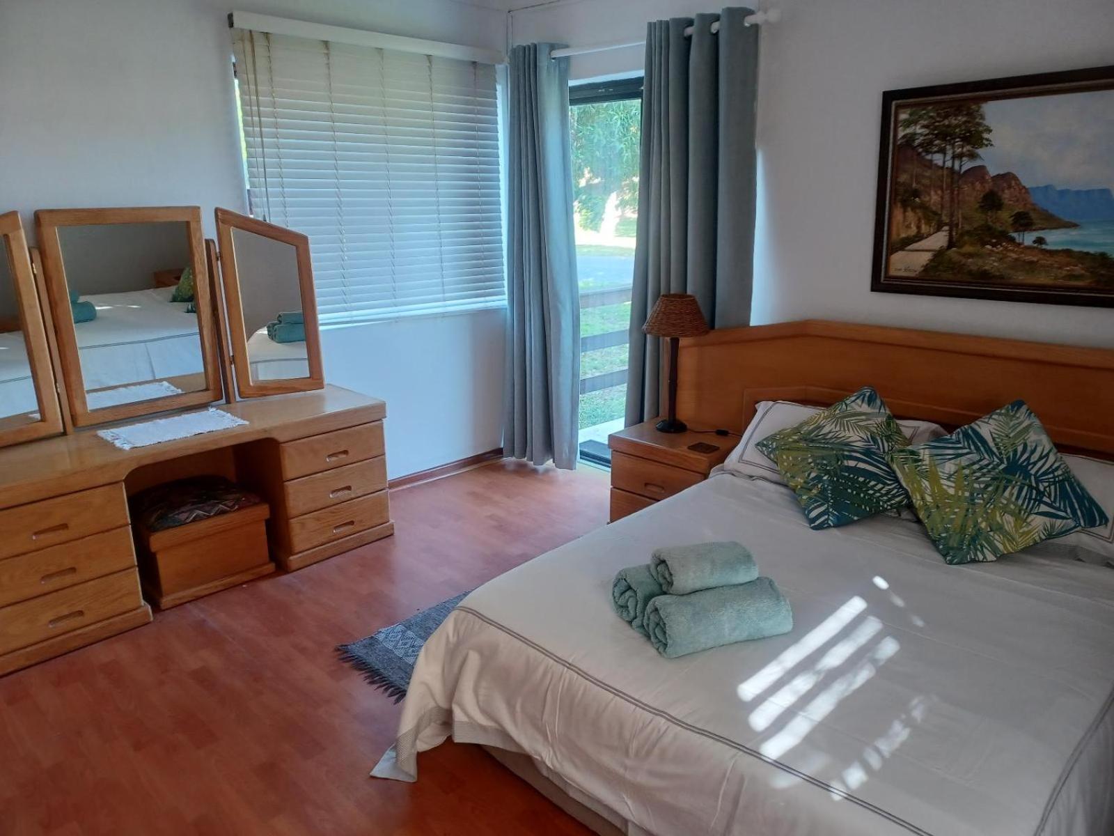 Comfort Queen Room - Photo 7