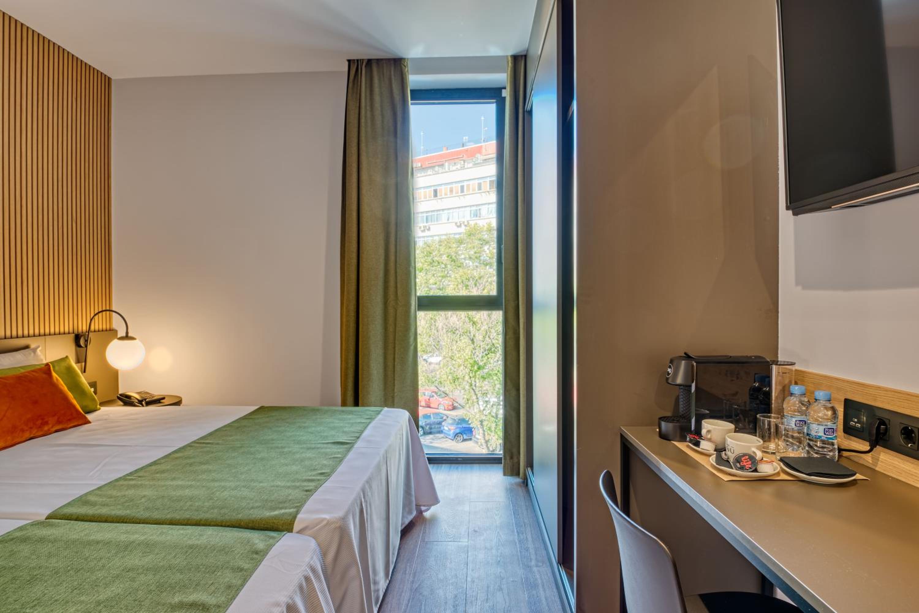 Double Room (2 Adults + 2 Children ) - Photo 1