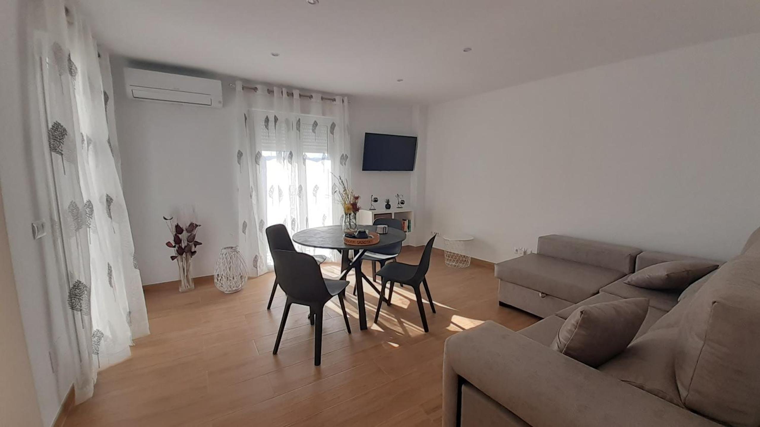 Deluxe Apartment photo 2