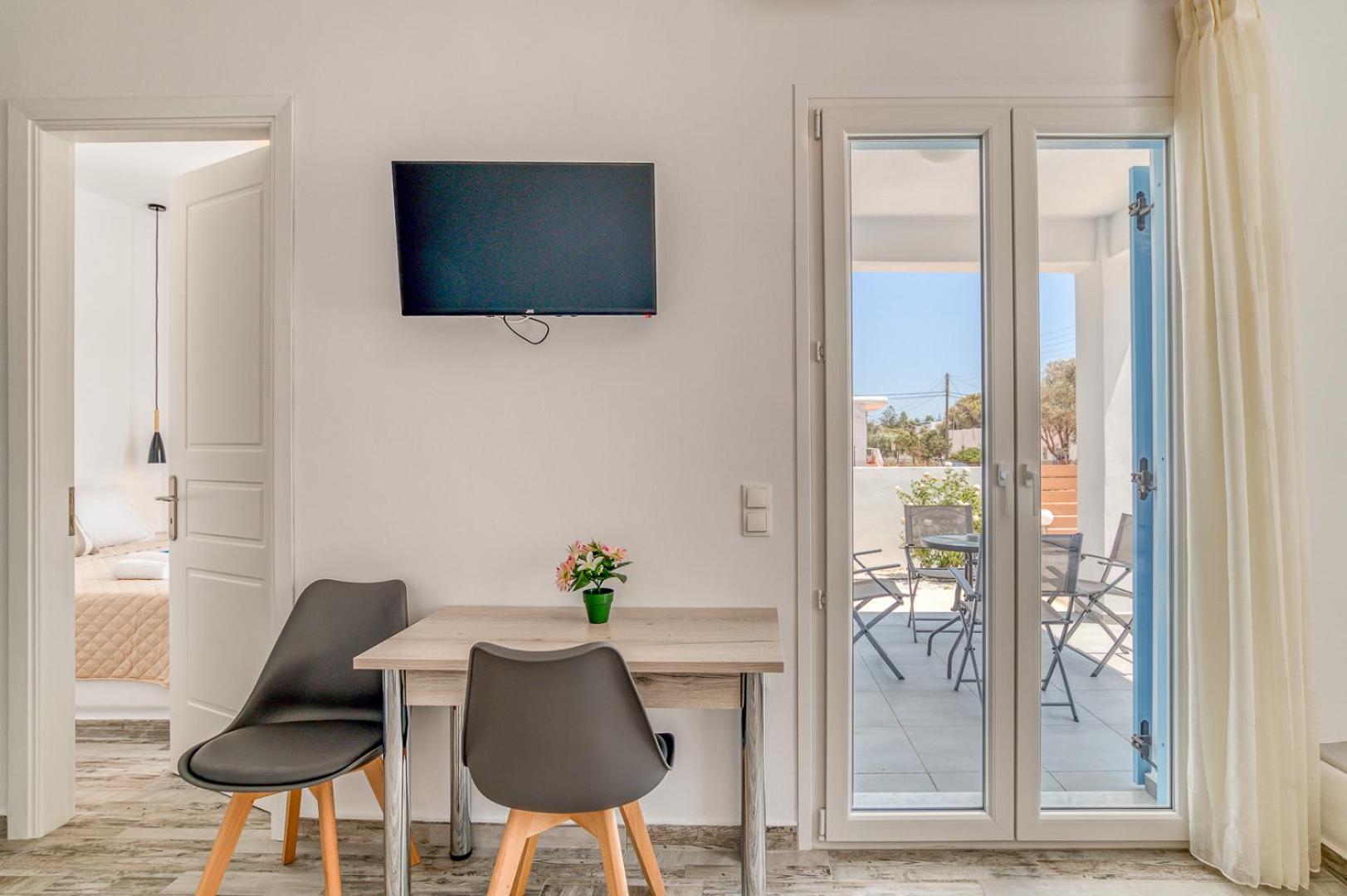 Paros Poolside Retreat - Artemis Seaside Heaven photo 2