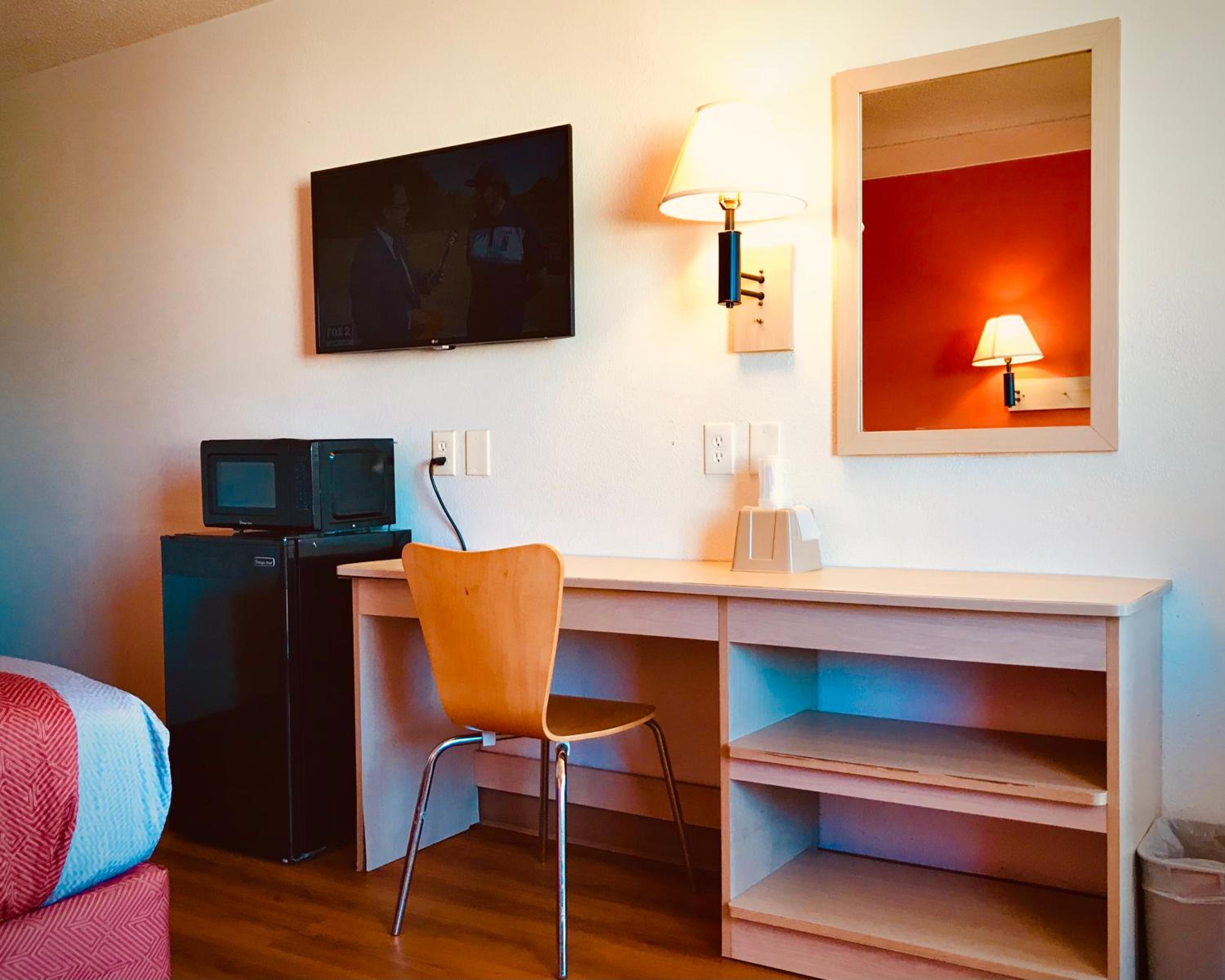 2 Double Beds, Mobility/Hearing Accessible Room, Tub w/ Grab Bars, Non-Smoking photo 2