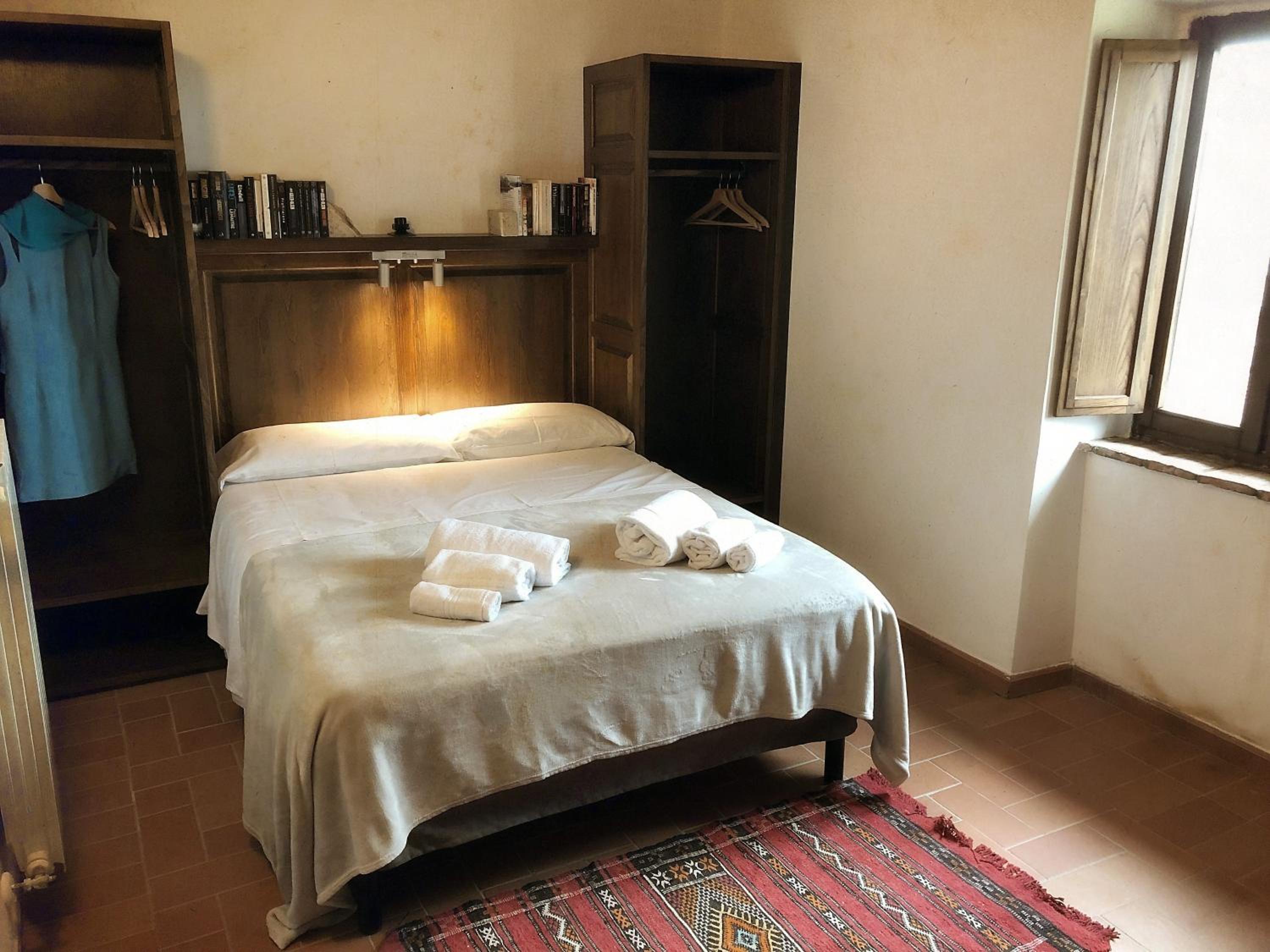 Double Room with Private Bathroom - Photo 1