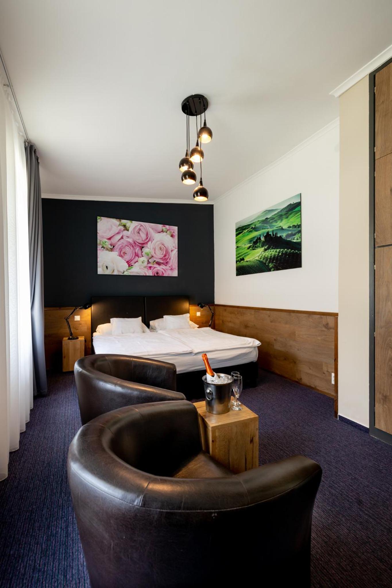 Premium Double Room photo 2