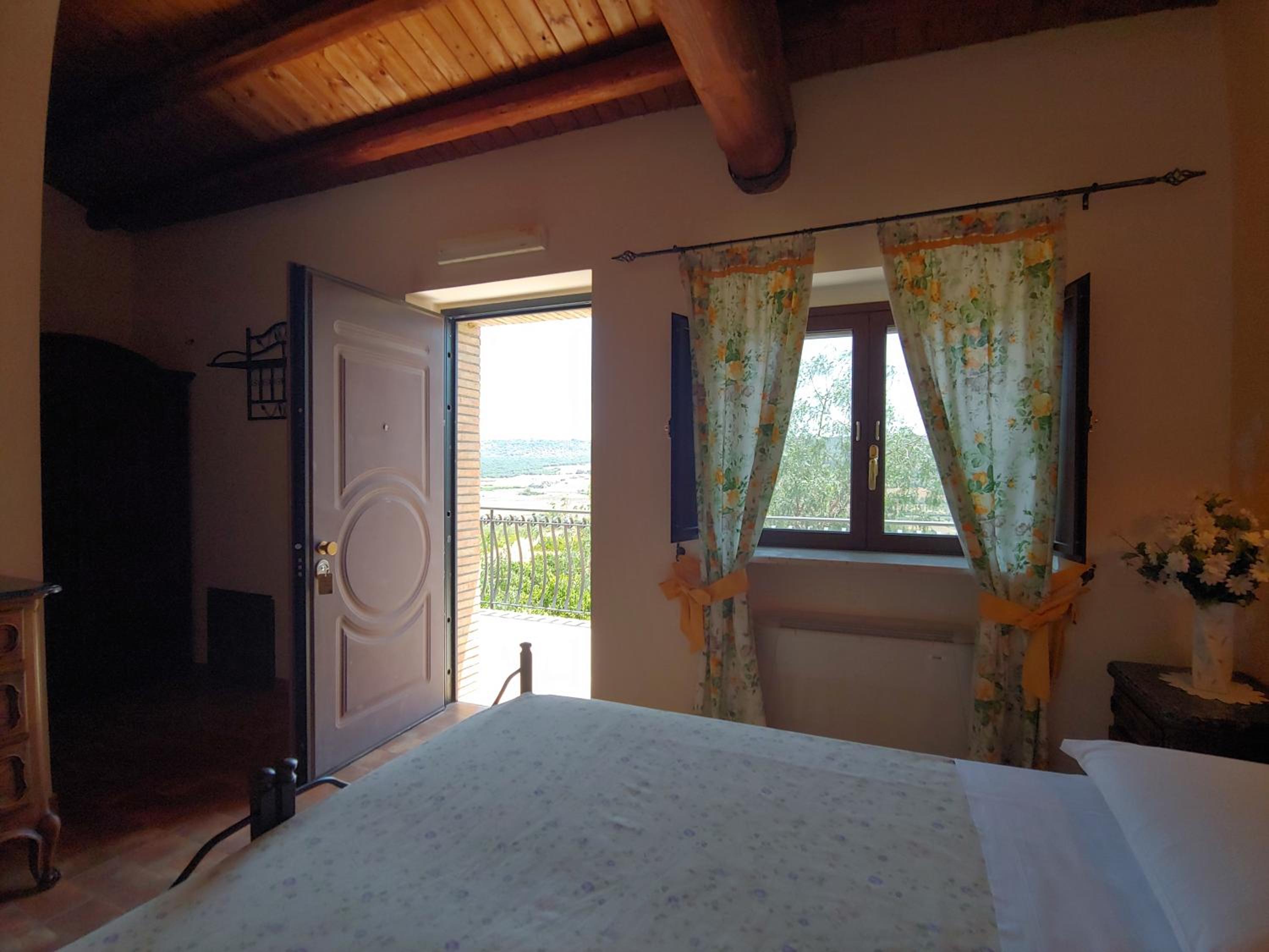 Family Room with Private Bathroom - Photo 12