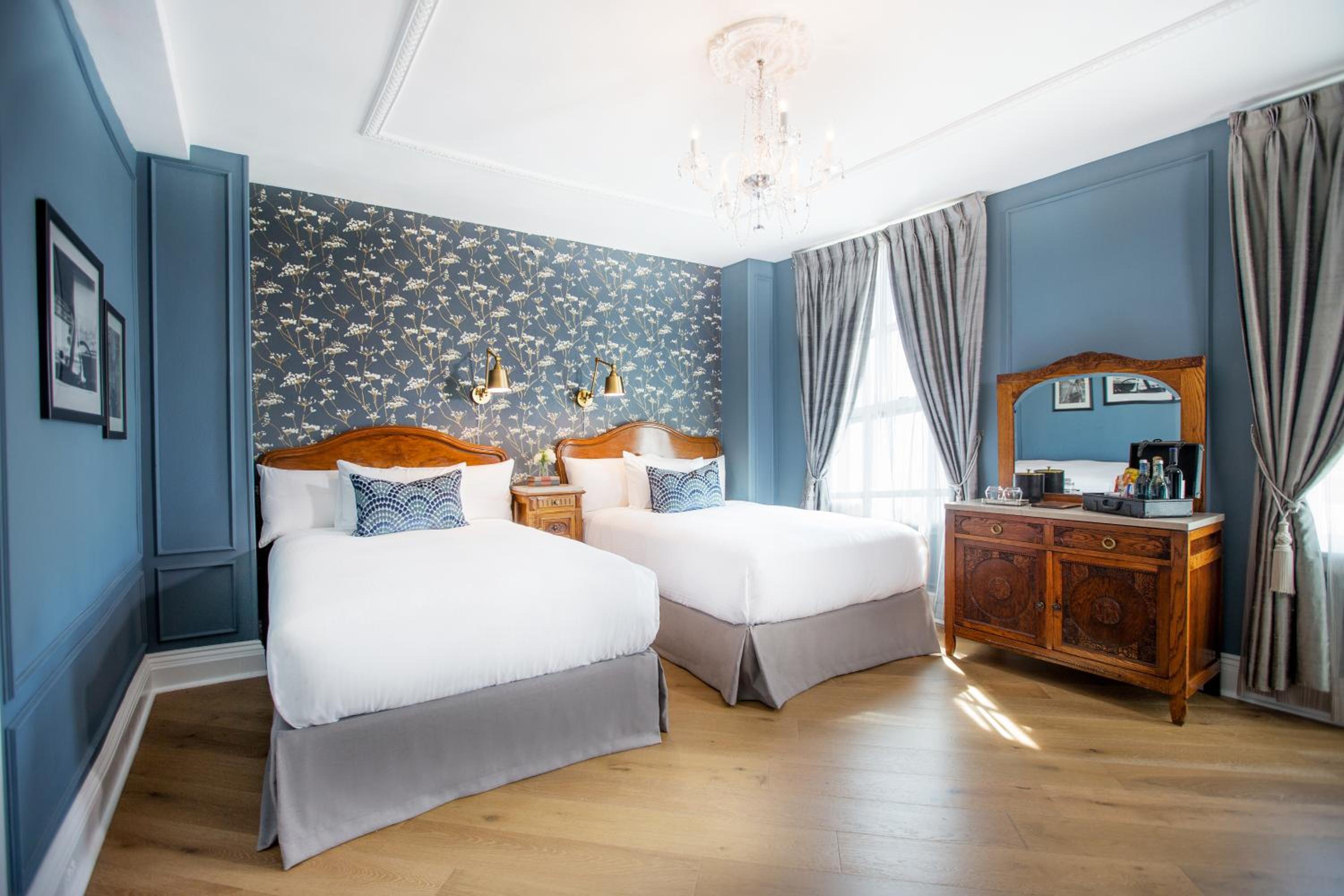 Classic Double Room with Two Double Beds photo 1