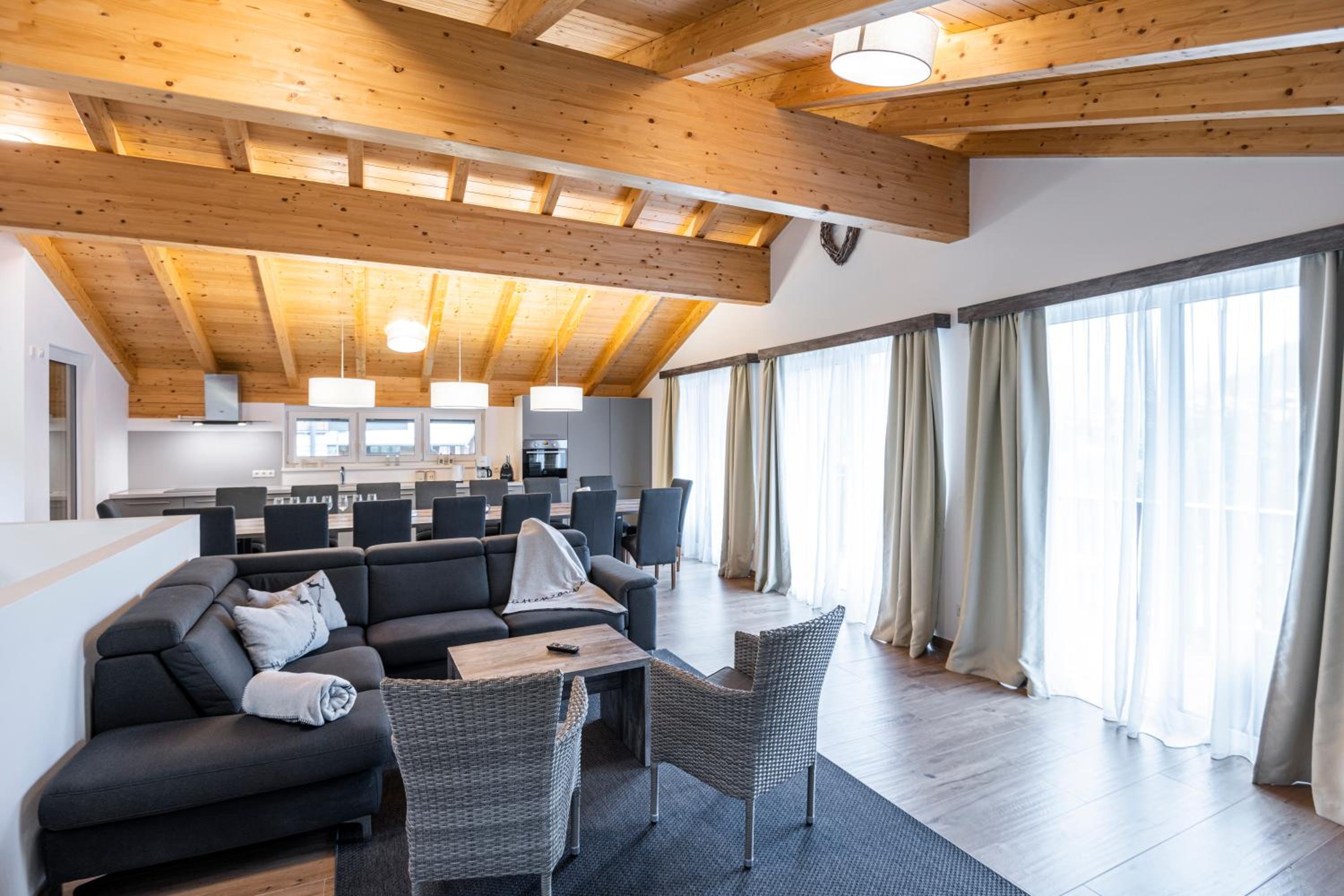 Chalet with 4 bedrooms and private sauna