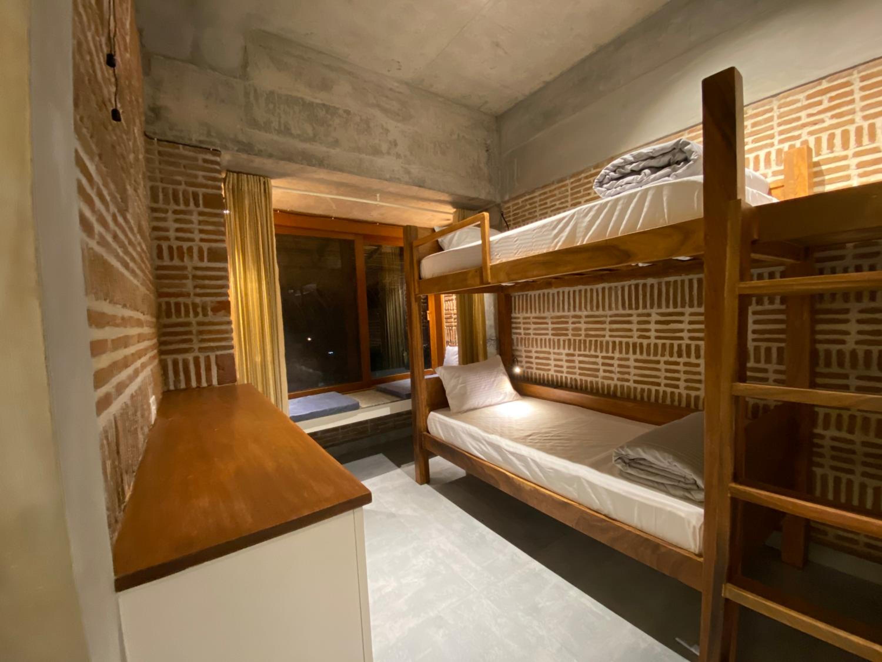 Bed in 4-Bed Female Dormitory Room photo 2