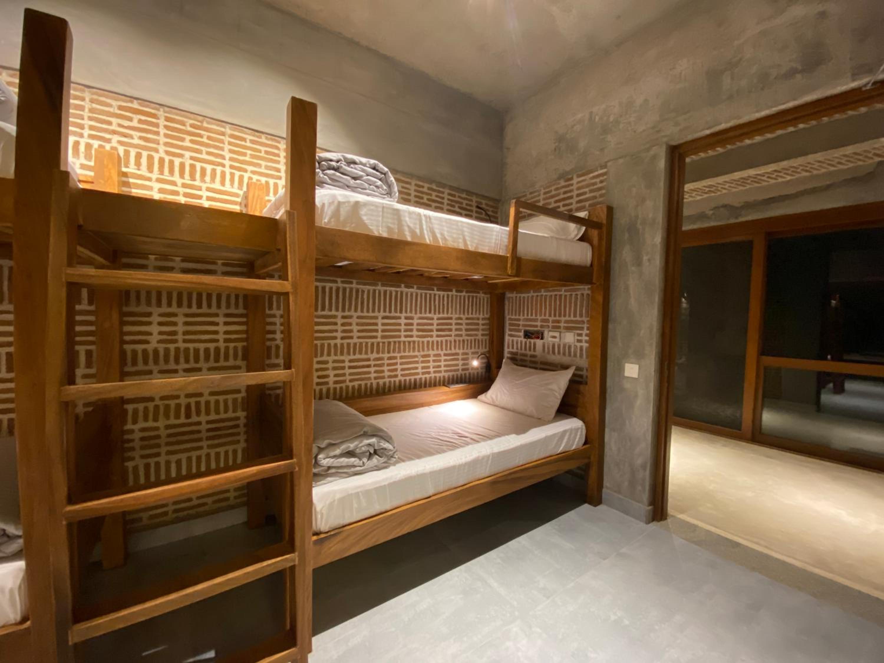 Bed in 4-Bed Female Dormitory Room photo 1