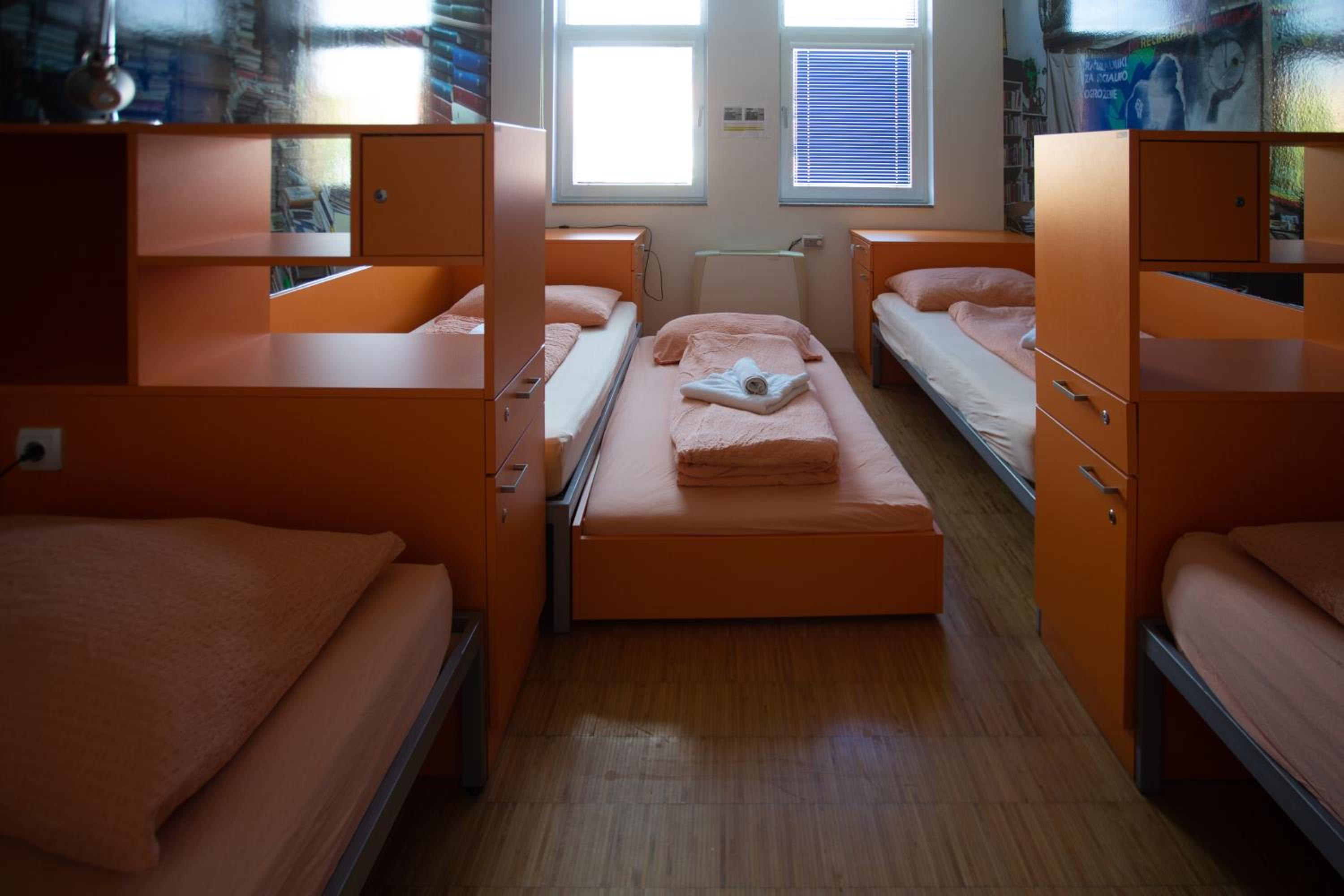 Single Bed in 4-Bed Dormitory Room photo 2