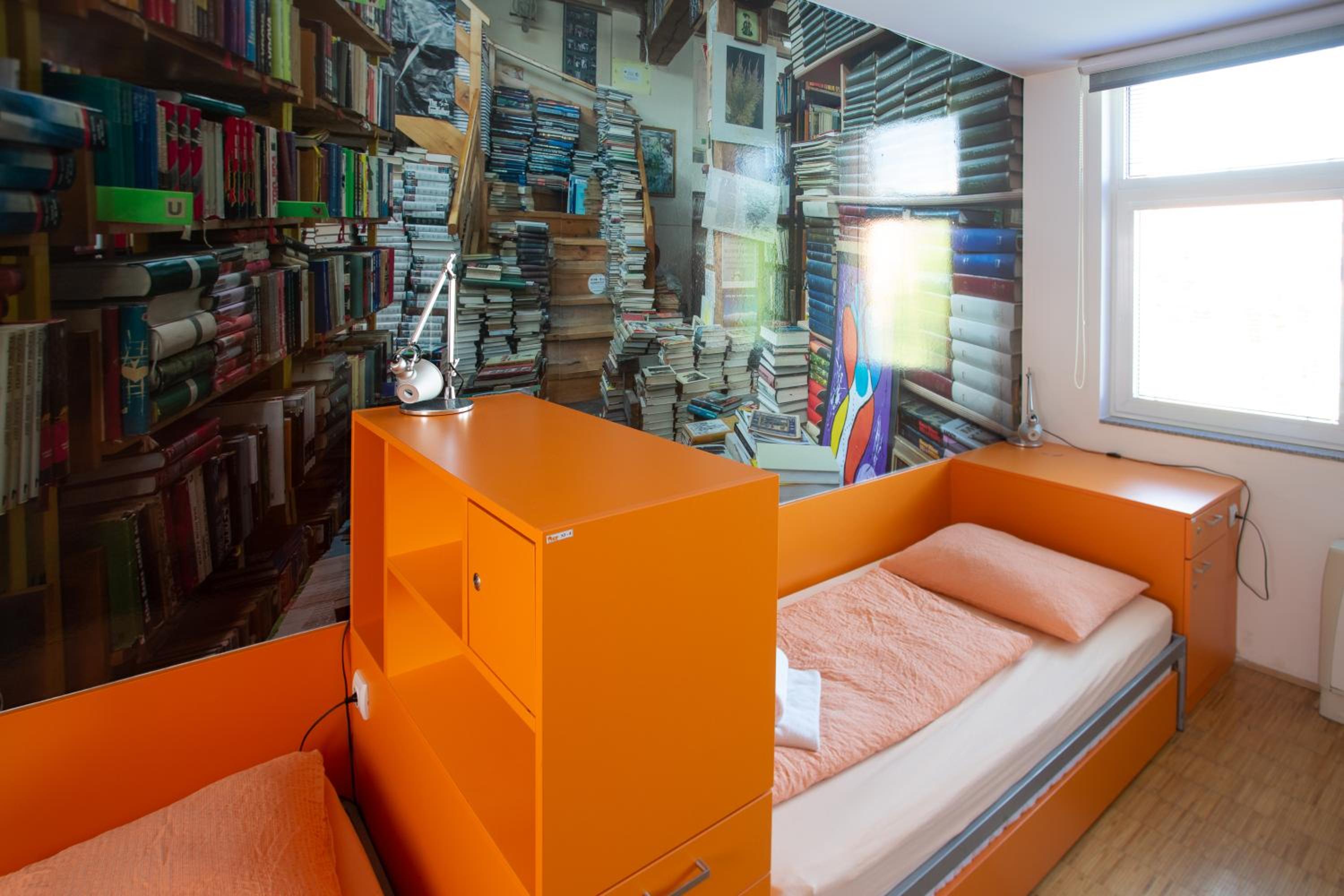 Single Bed in 4-Bed Dormitory Room photo 3