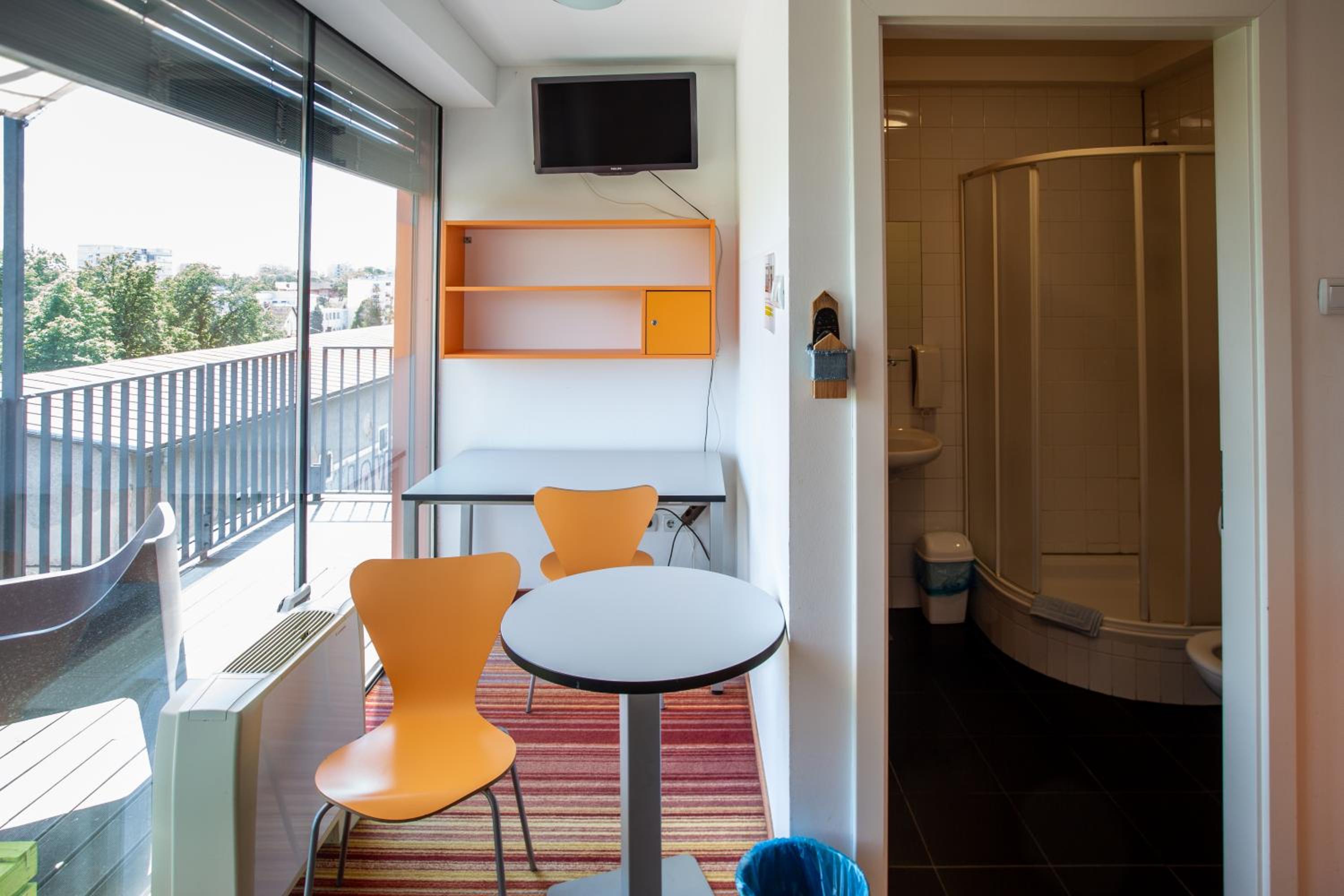 Studio with Balcony and Park View photo 1