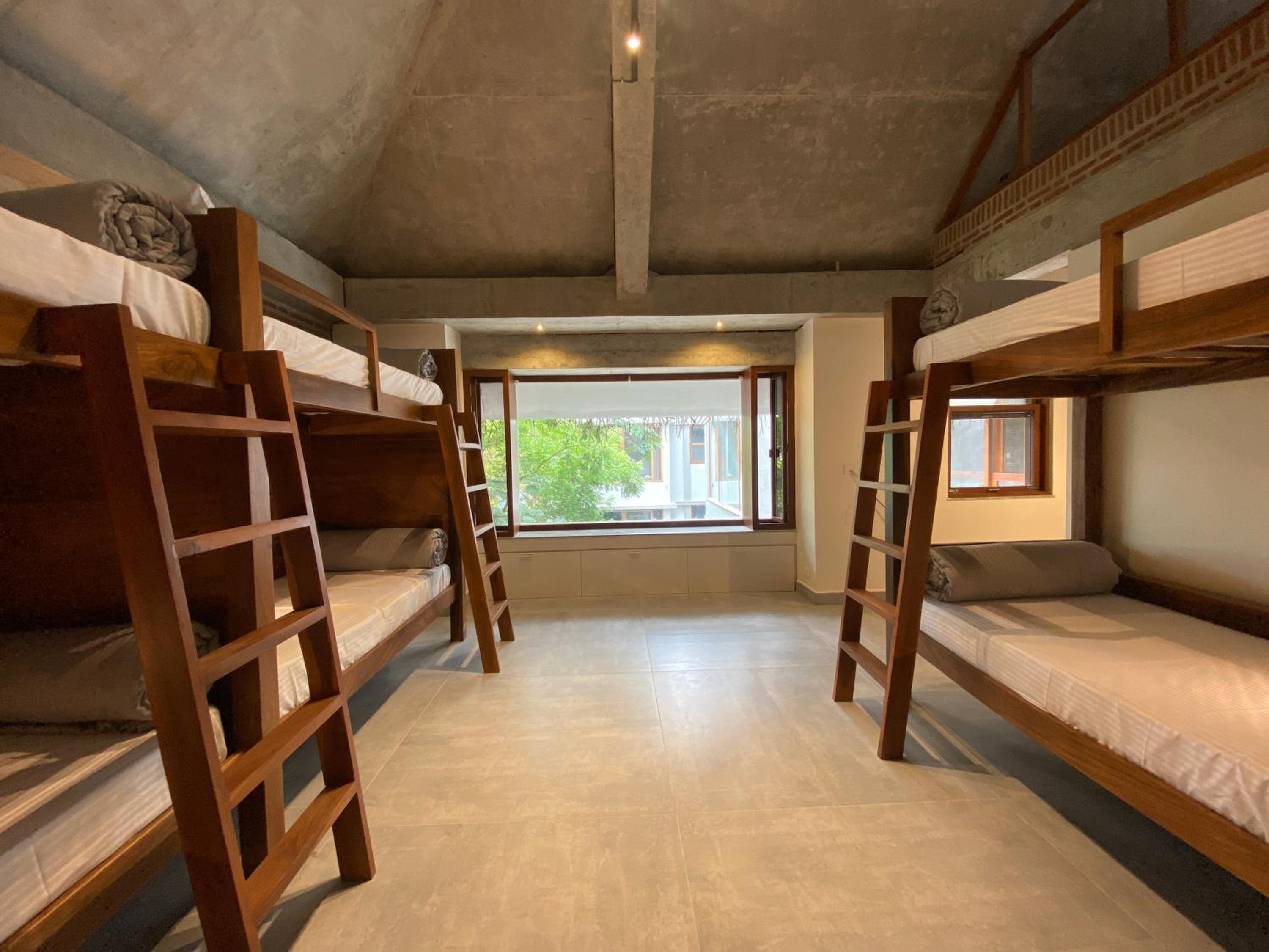 6 Bed Dorm photo 2